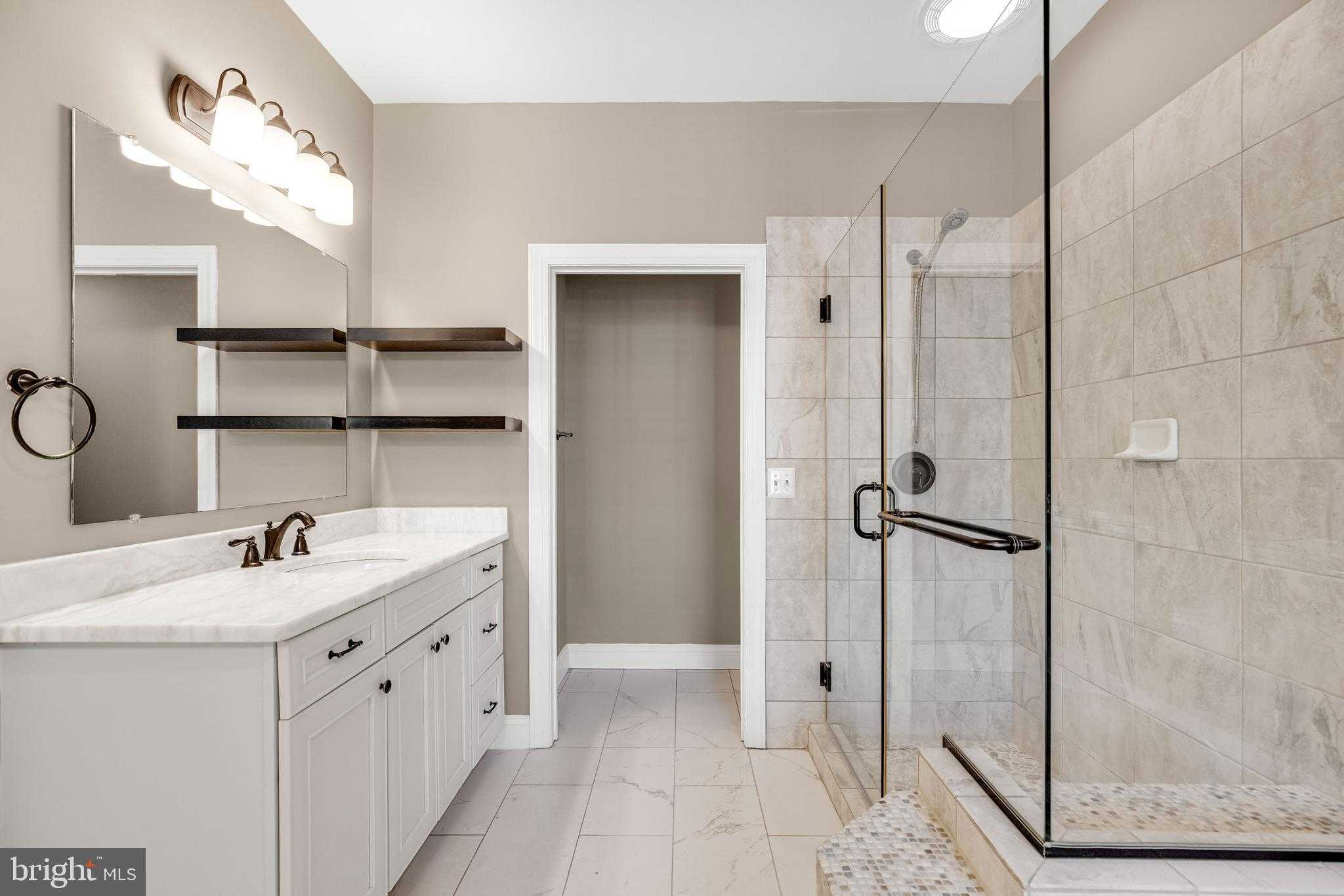 718 Hawkins Way photo 17