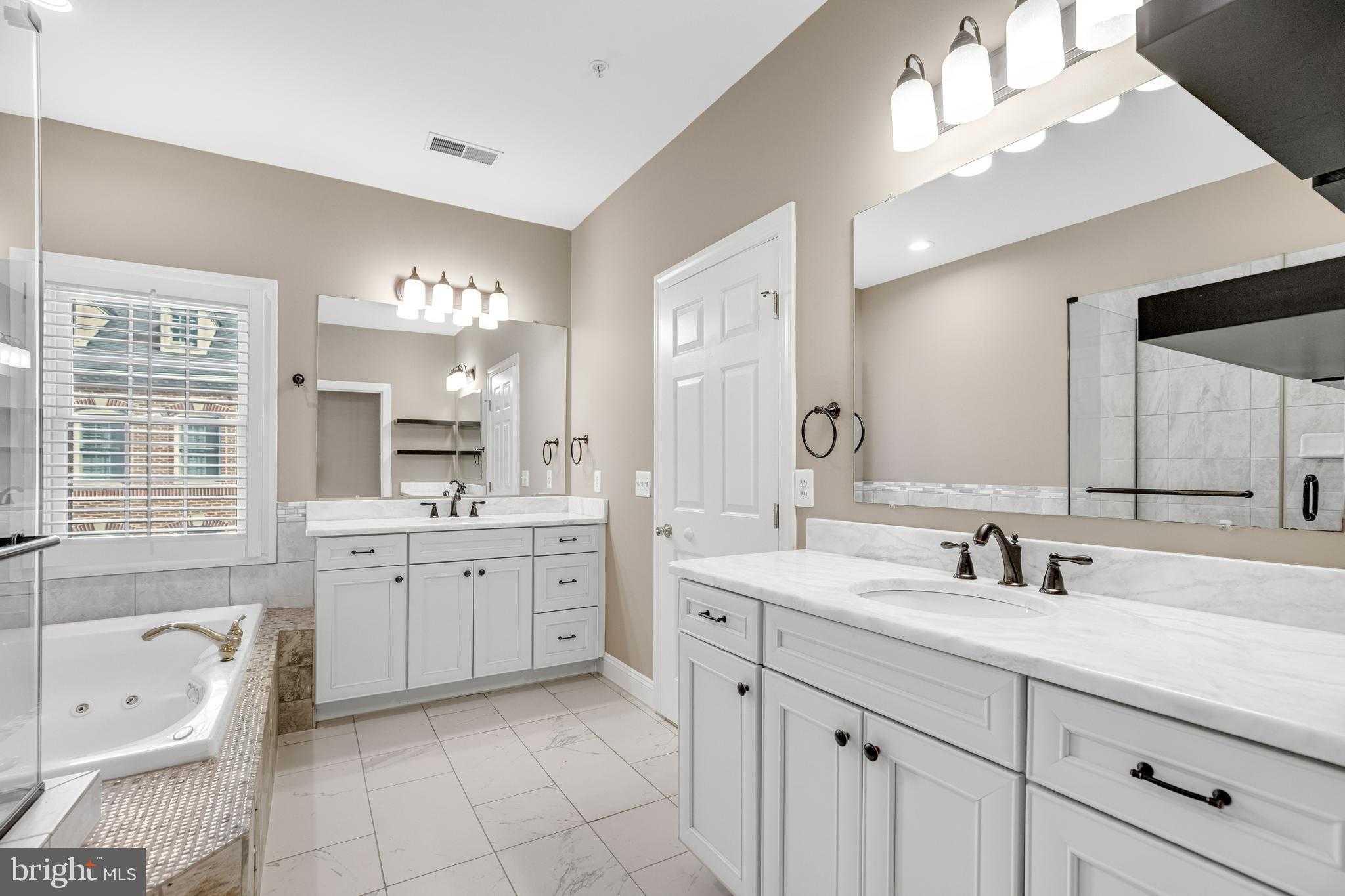 718 Hawkins Way photo 19