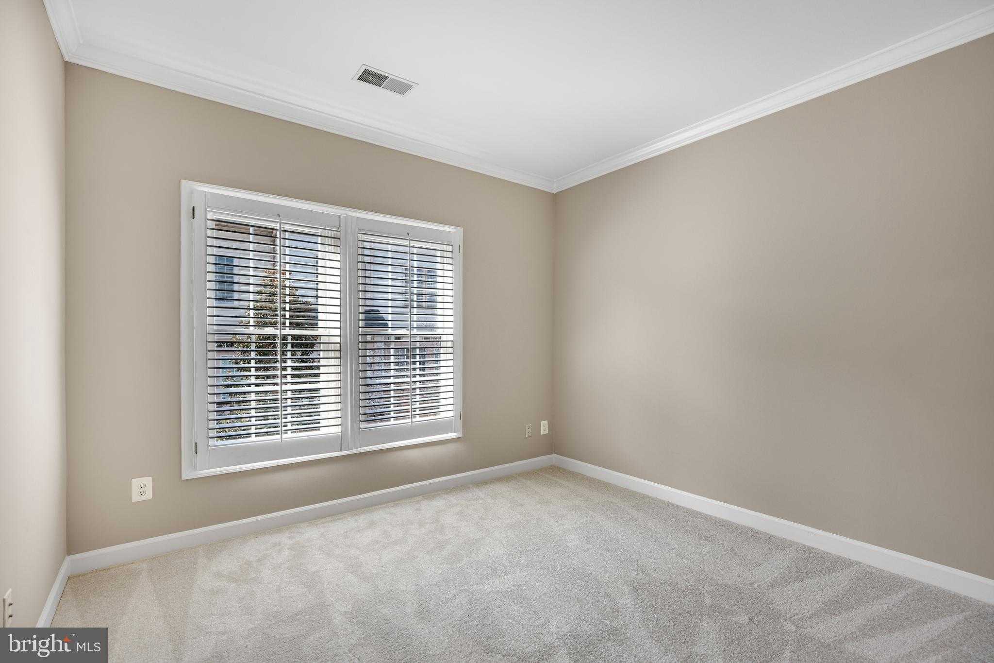 718 Hawkins Way photo 25