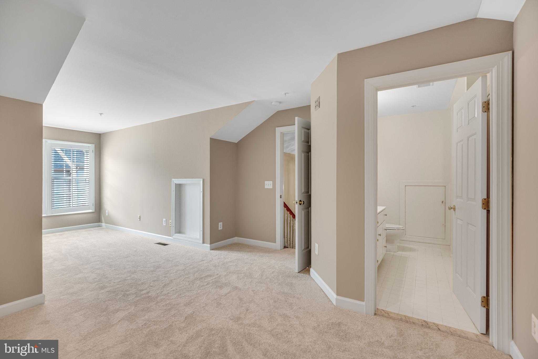 718 Hawkins Way photo 28