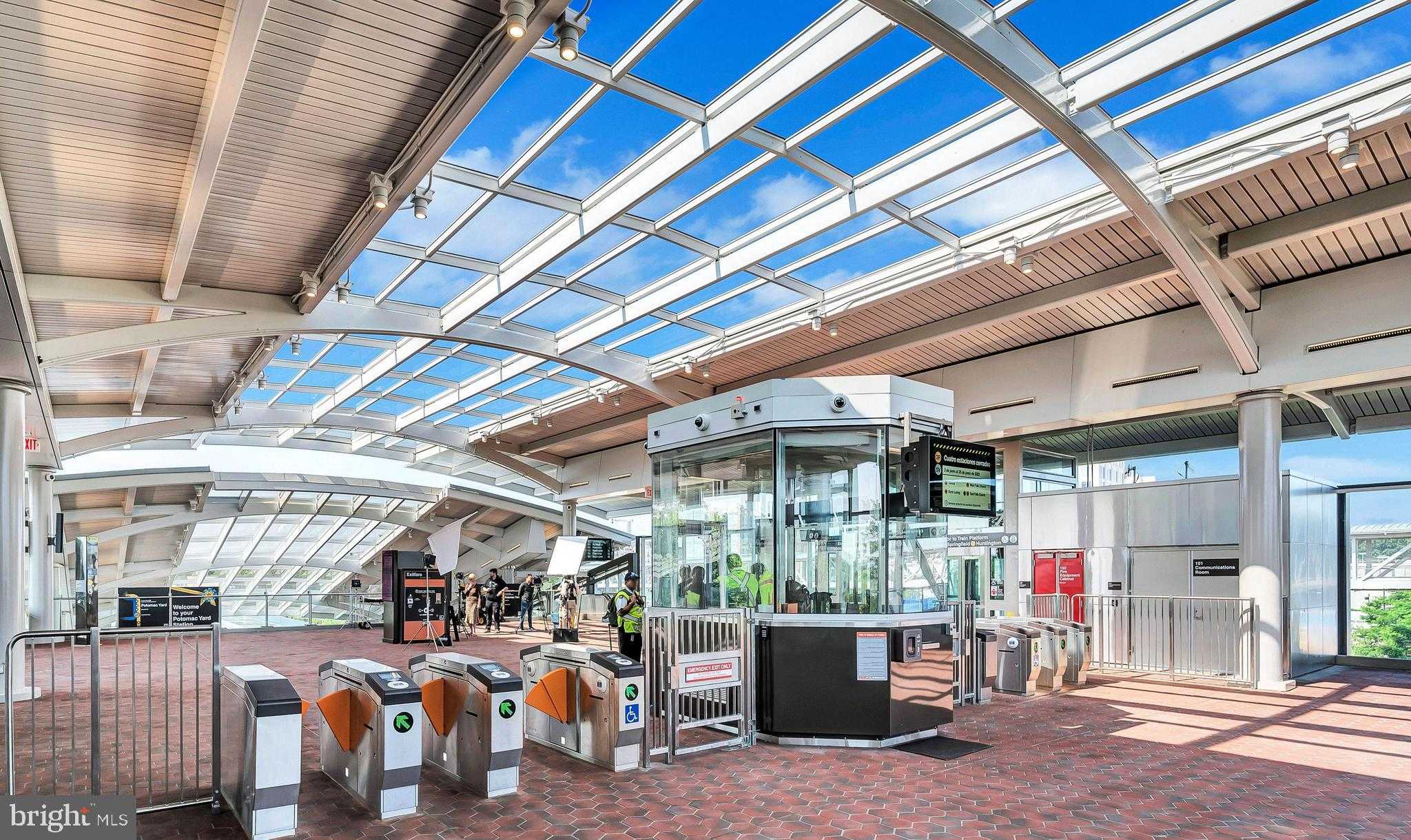 718 Hawkins Way photo 48