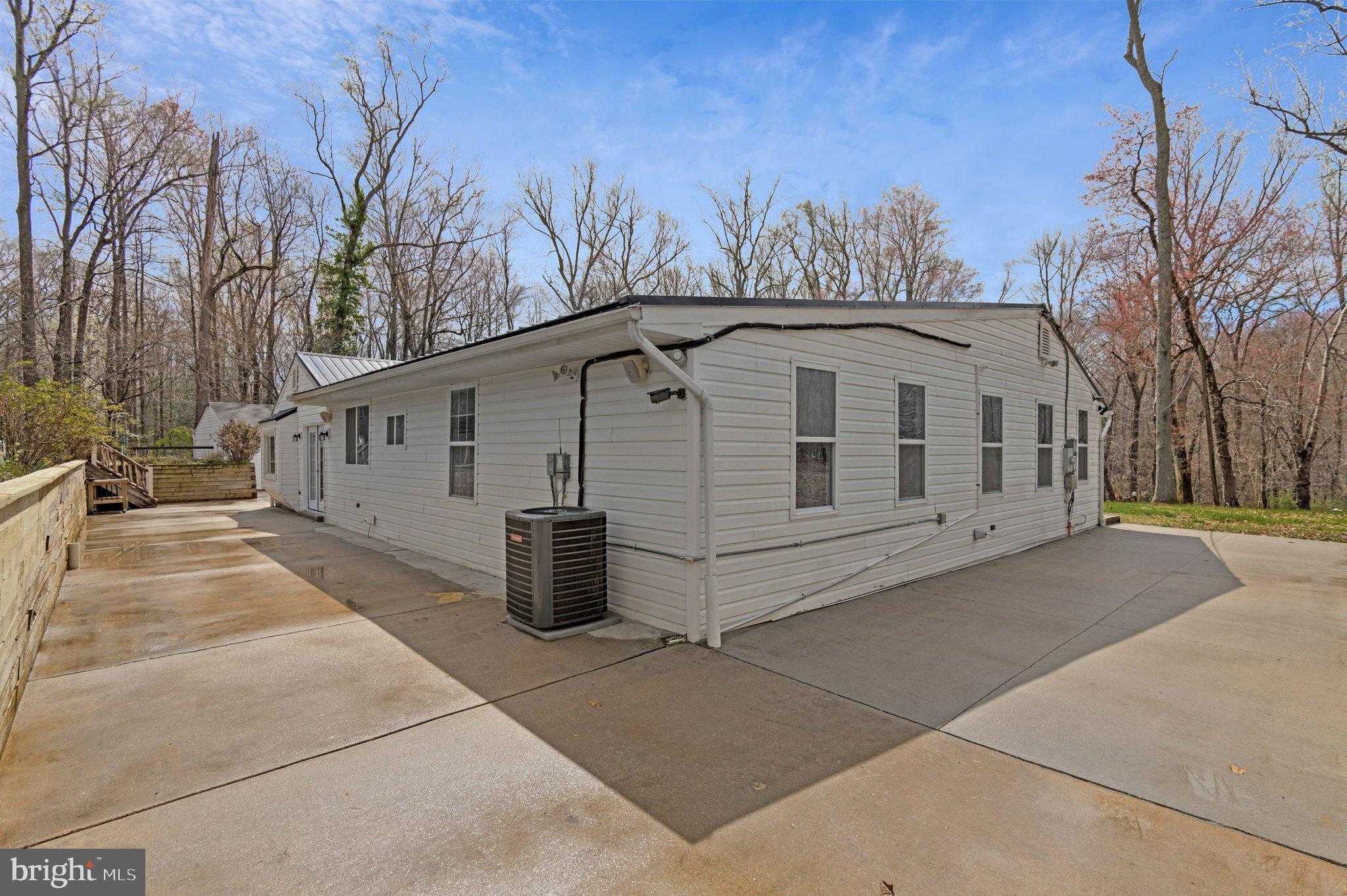 13804 Park Ave photo 69