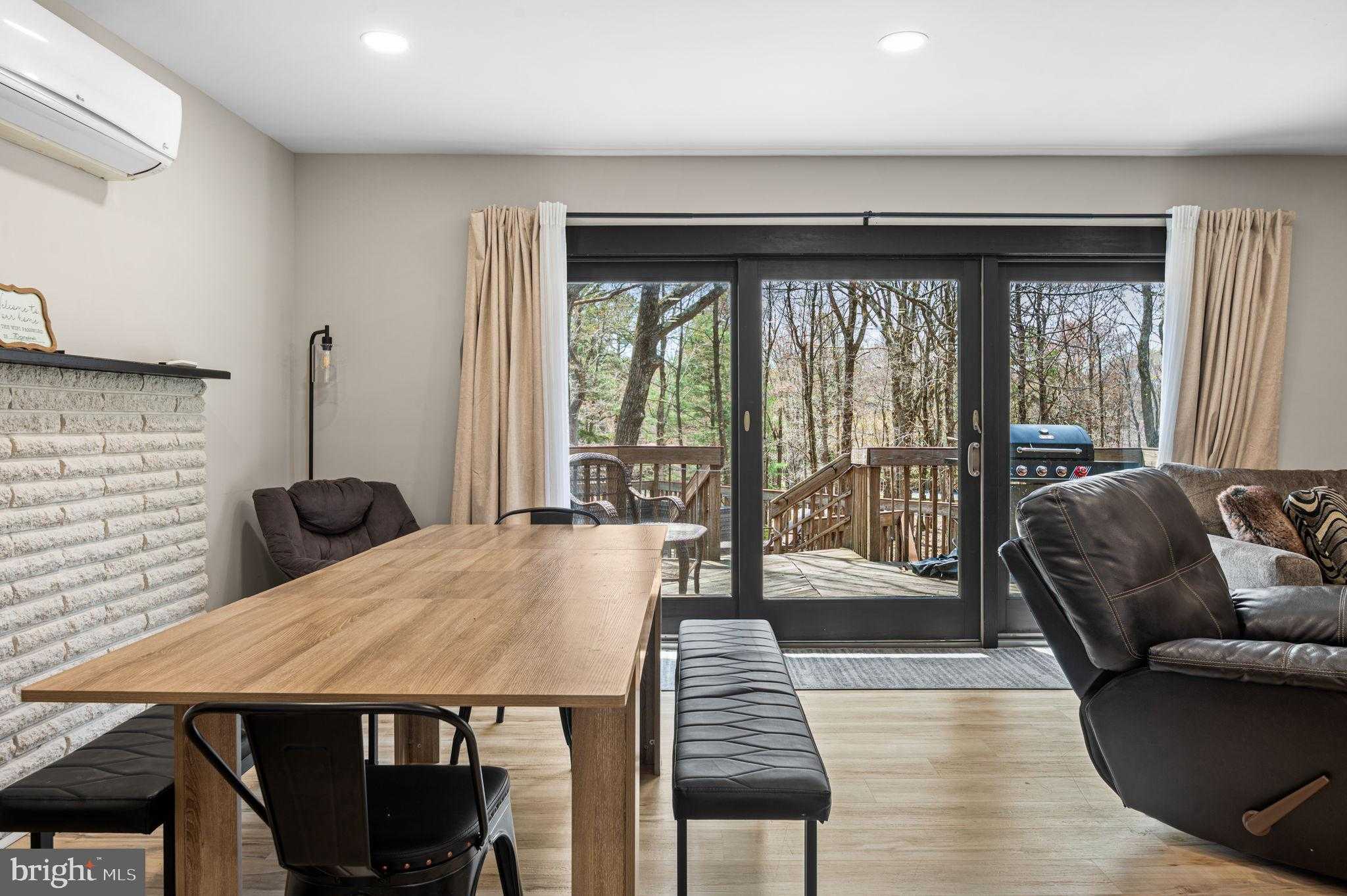 70 Pineknoll Dr photo 8