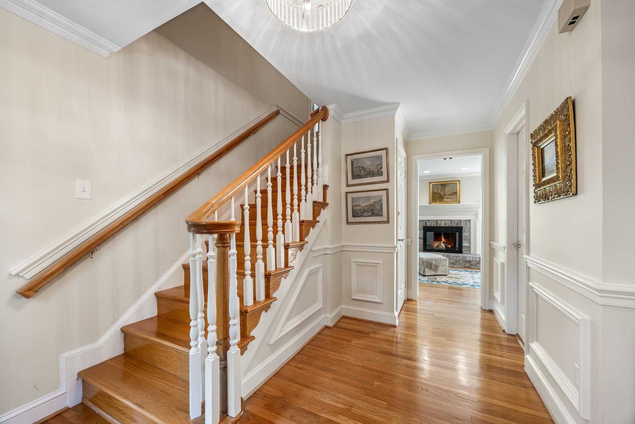 718 Ridge Dr photo 10