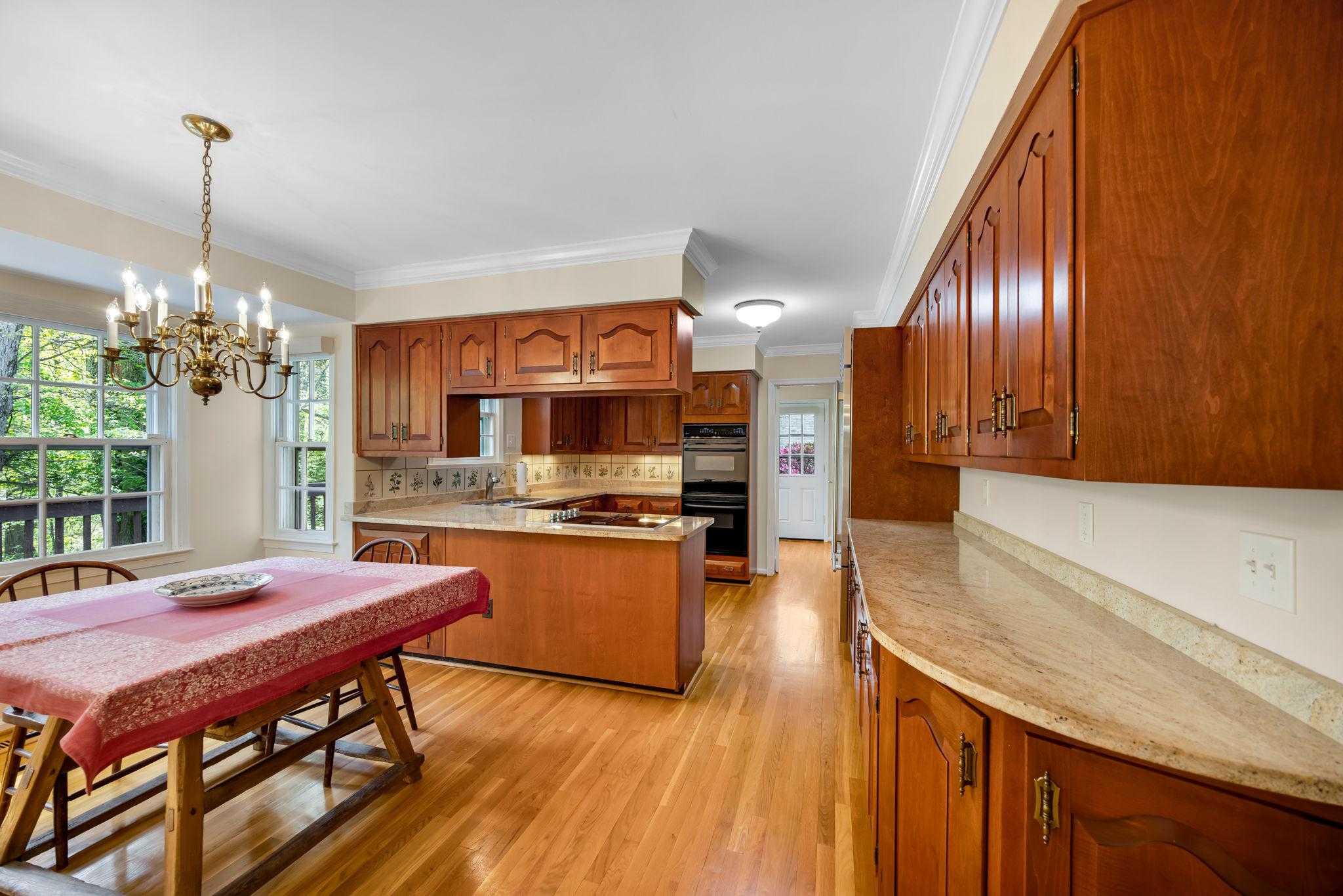 718 Ridge Dr photo 27