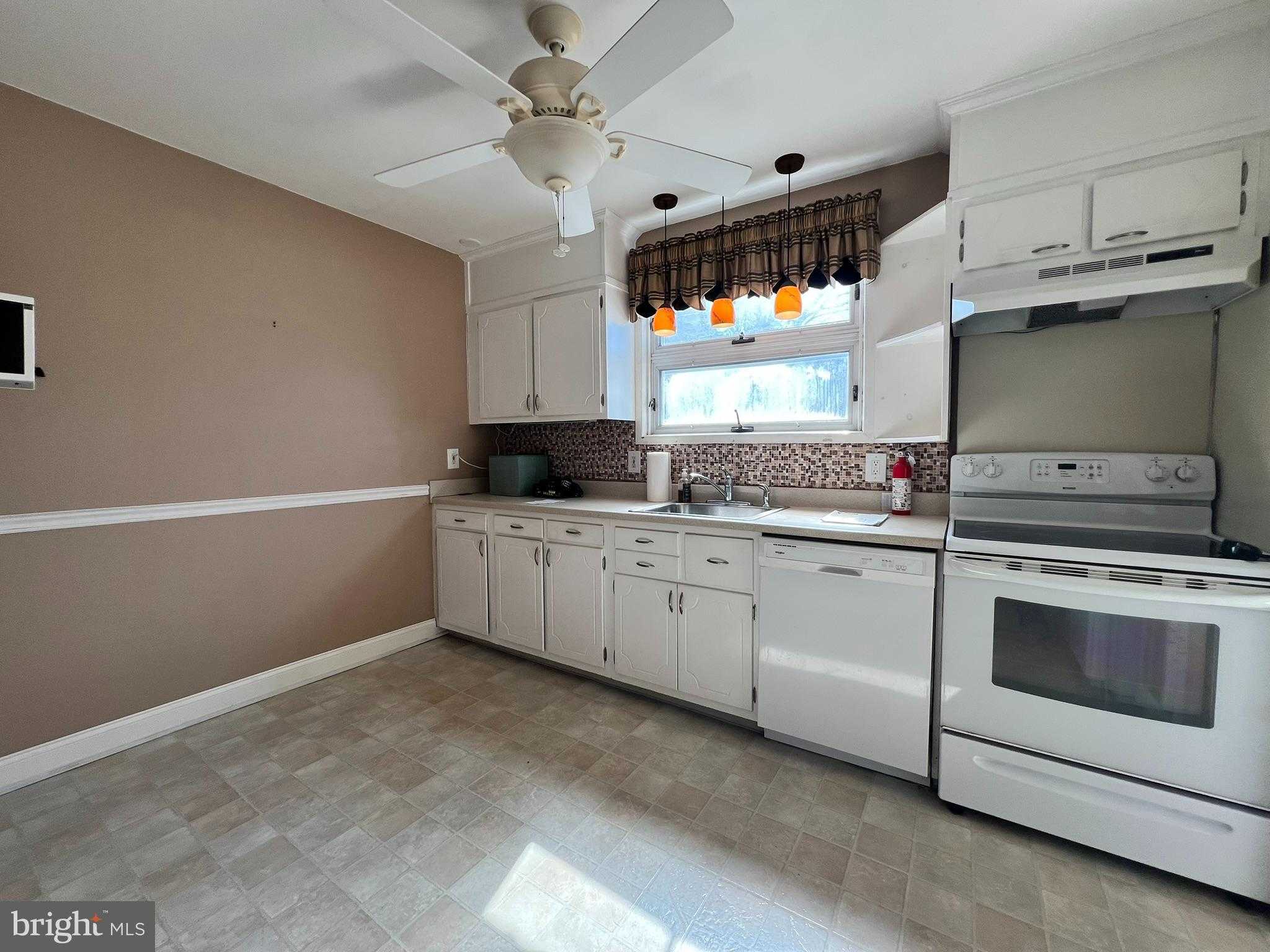 344 Fairfax Rd photo 7