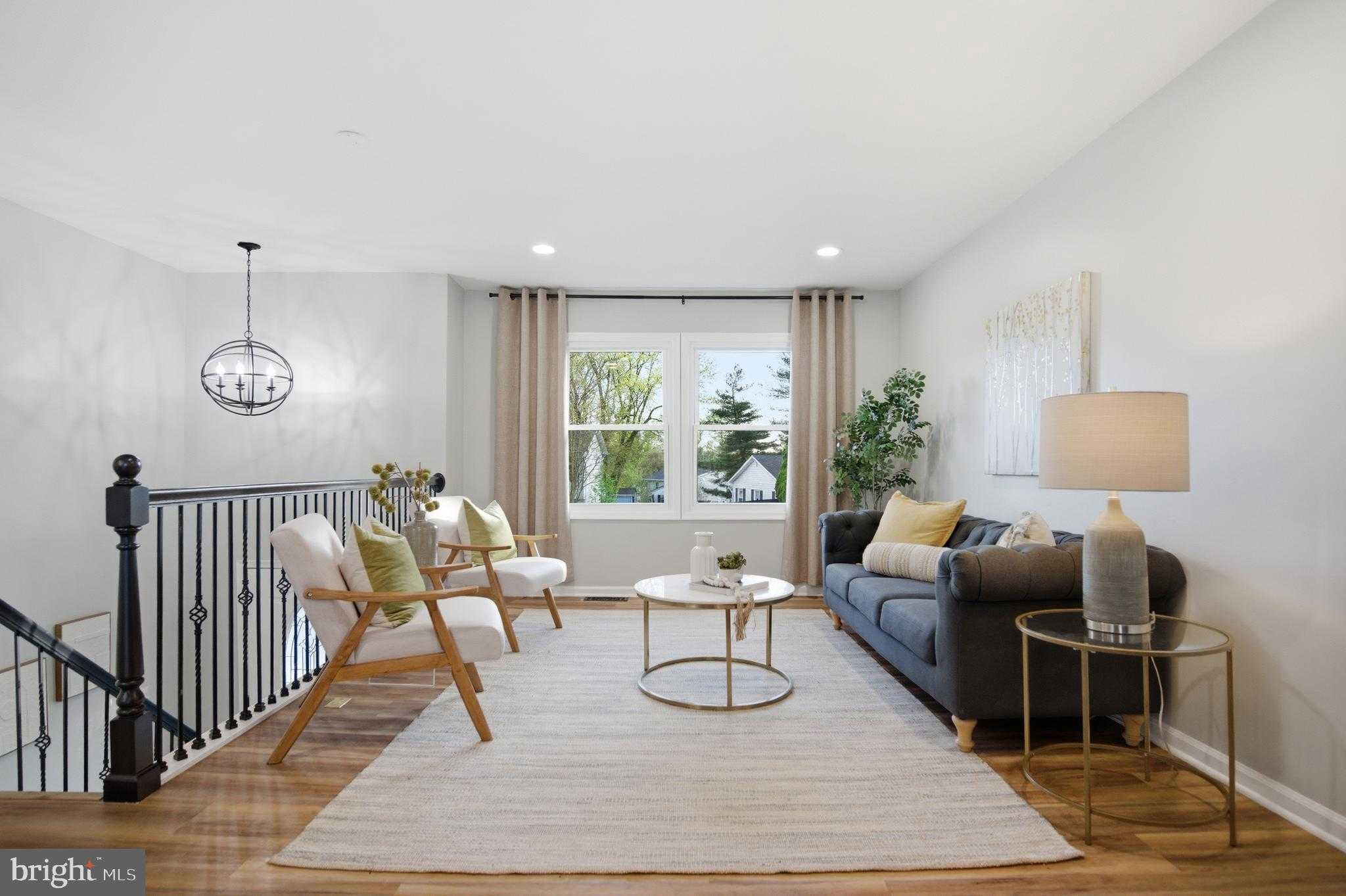 2296 Four Seasons Dr photo 3