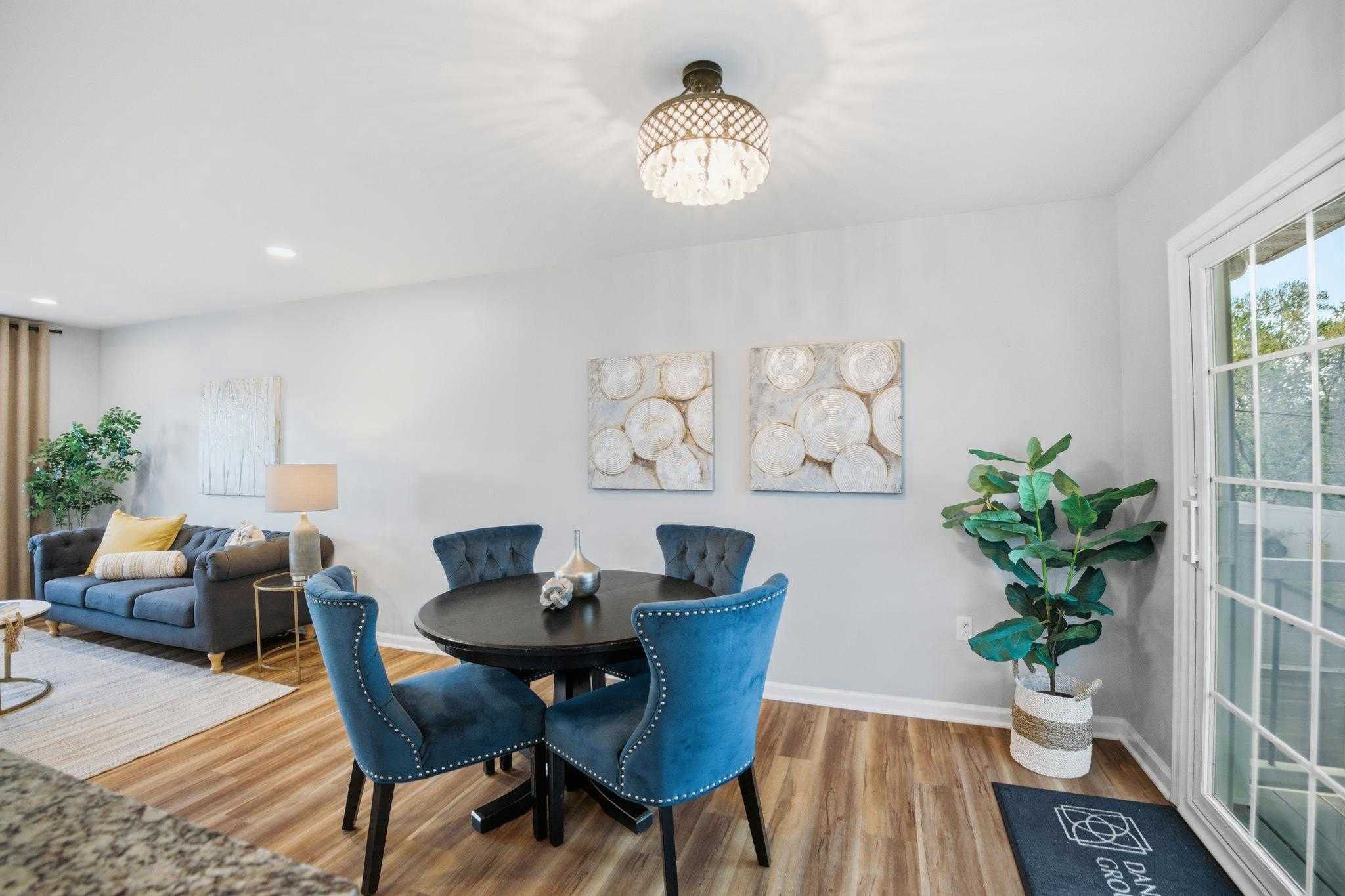 2296 Four Seasons Dr photo 8