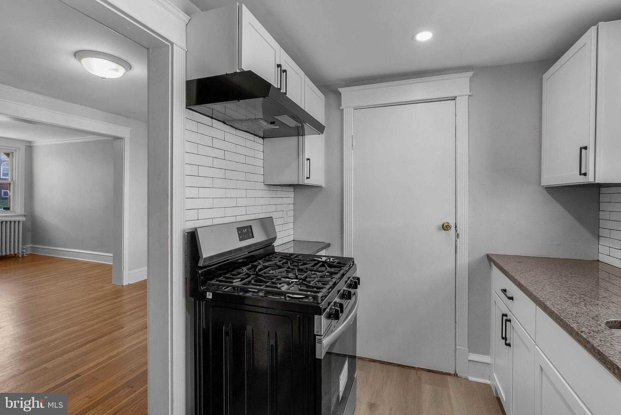 513 Woodcliffe Rd photo 10