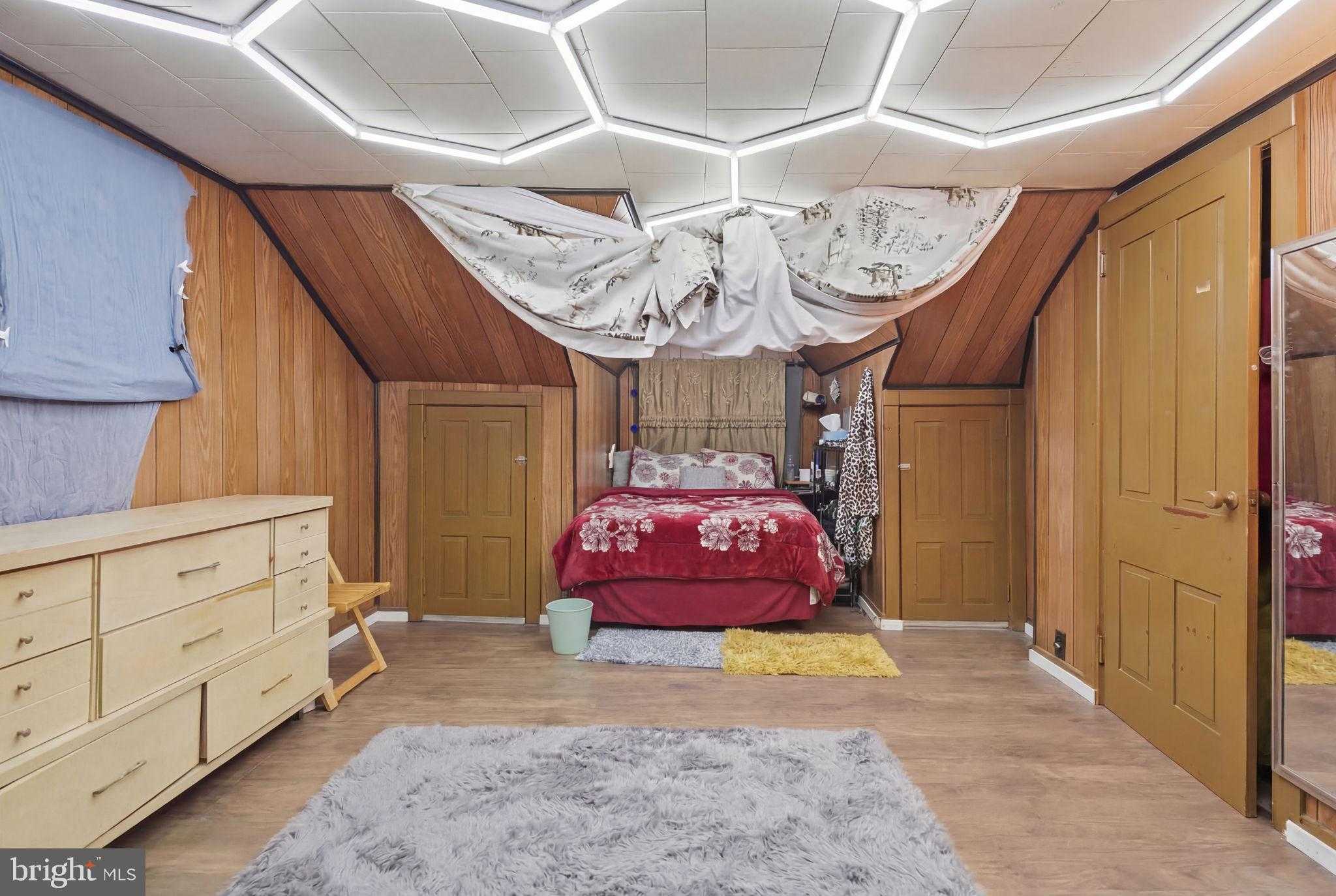 325 Pear St photo 33