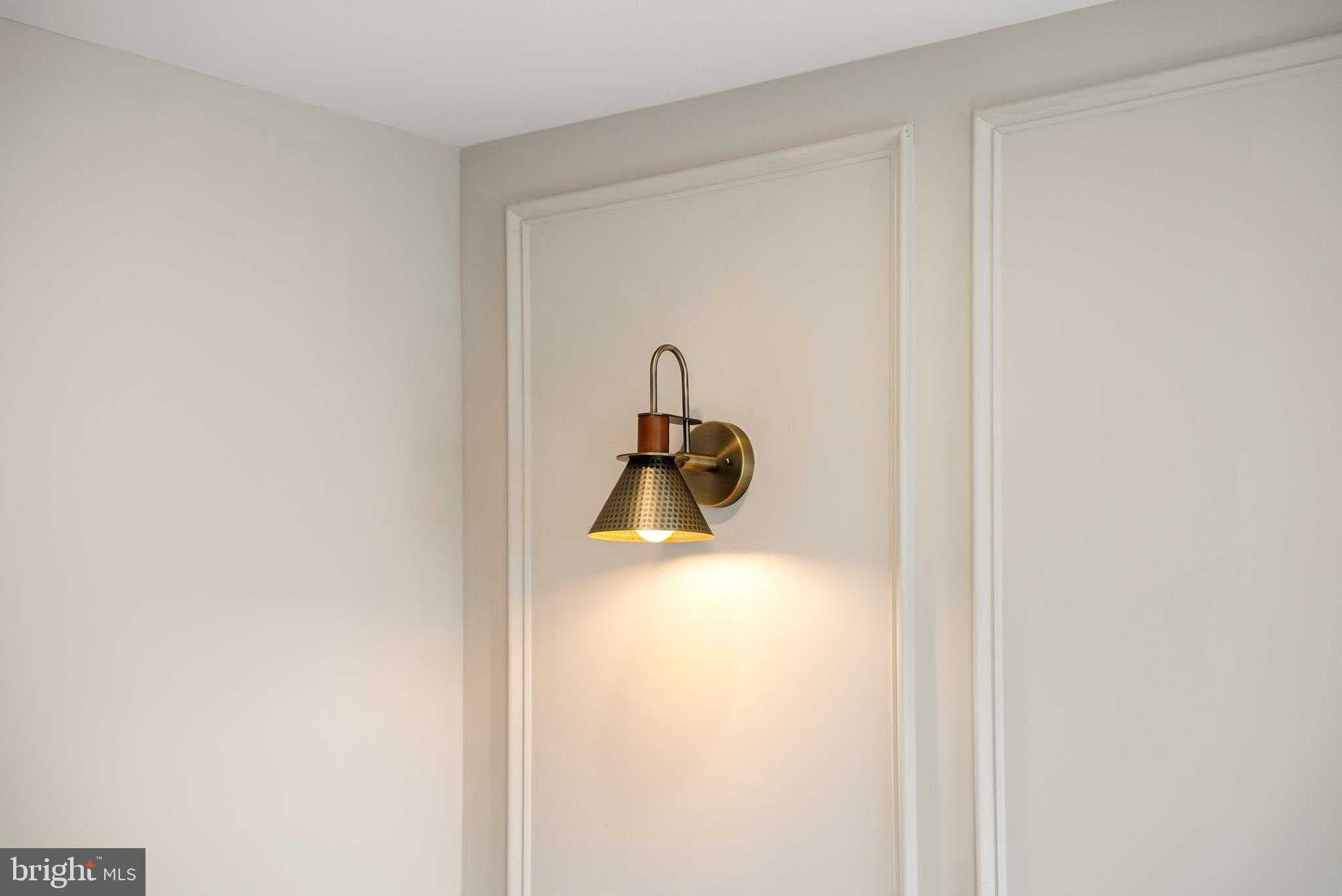 2234 S Clarion St photo 28