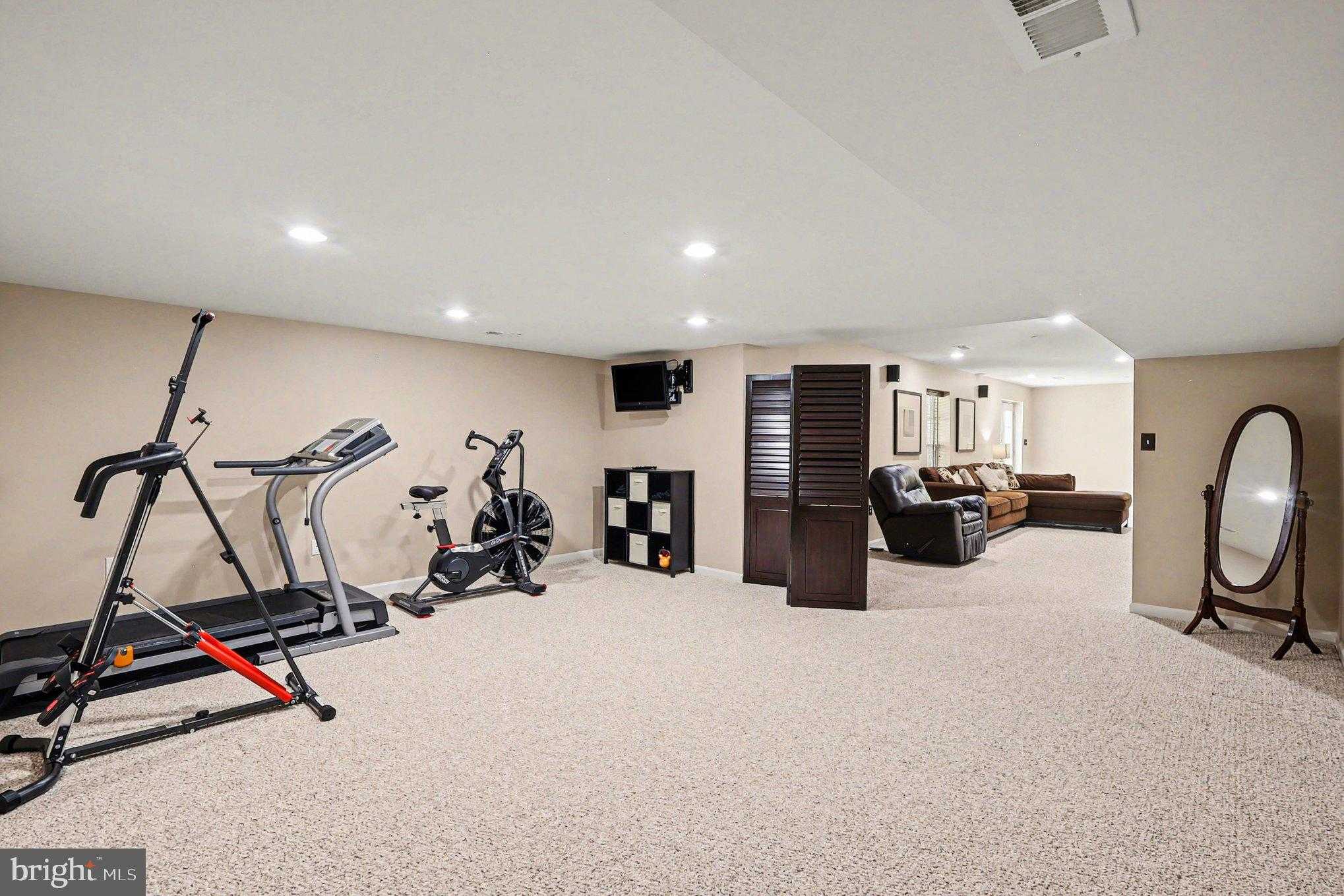 5 Saint Thomas CT photo 26