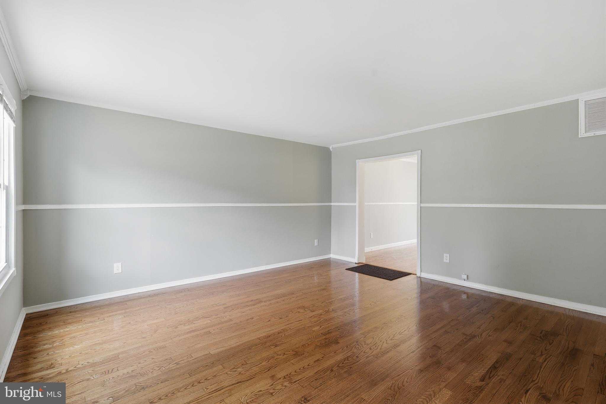 9816 Buckner Rd photo 7