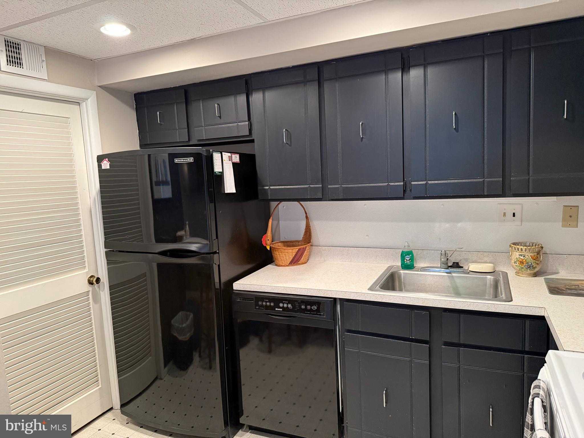 700 Ardmore Ave photo 10