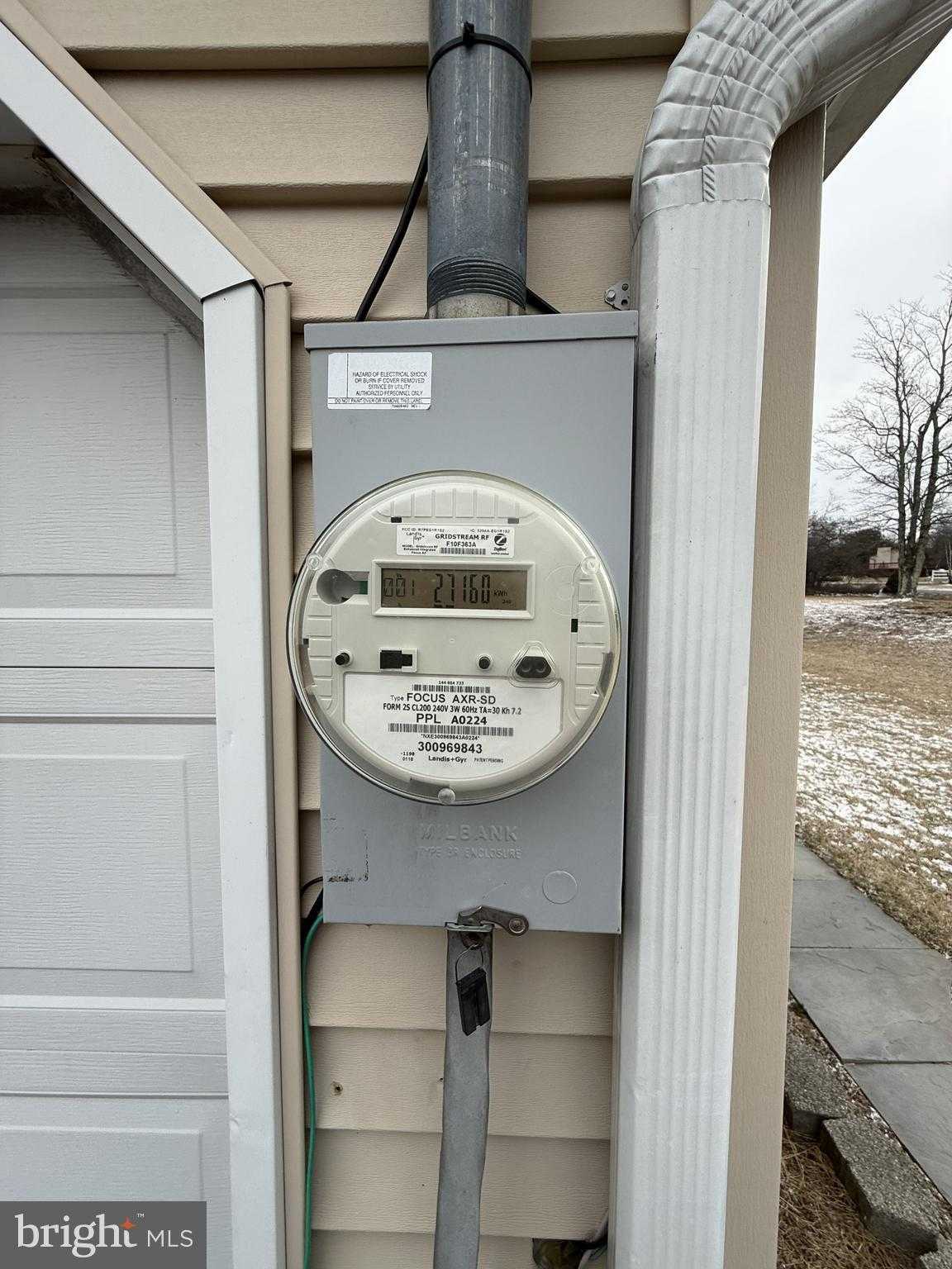 2005 Palisades Dr photo 34