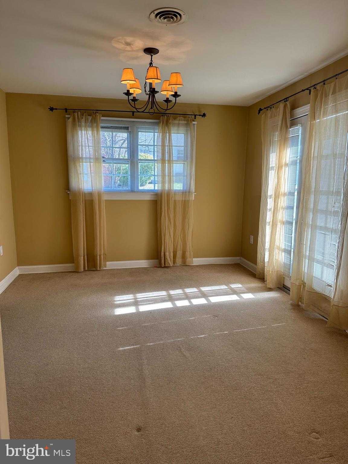 201 Yardley Cmns photo 7