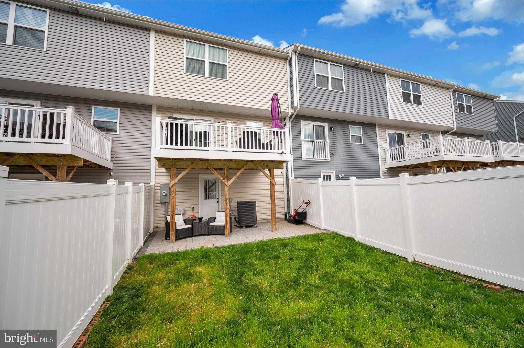 7226 Potomac Ter photo 2