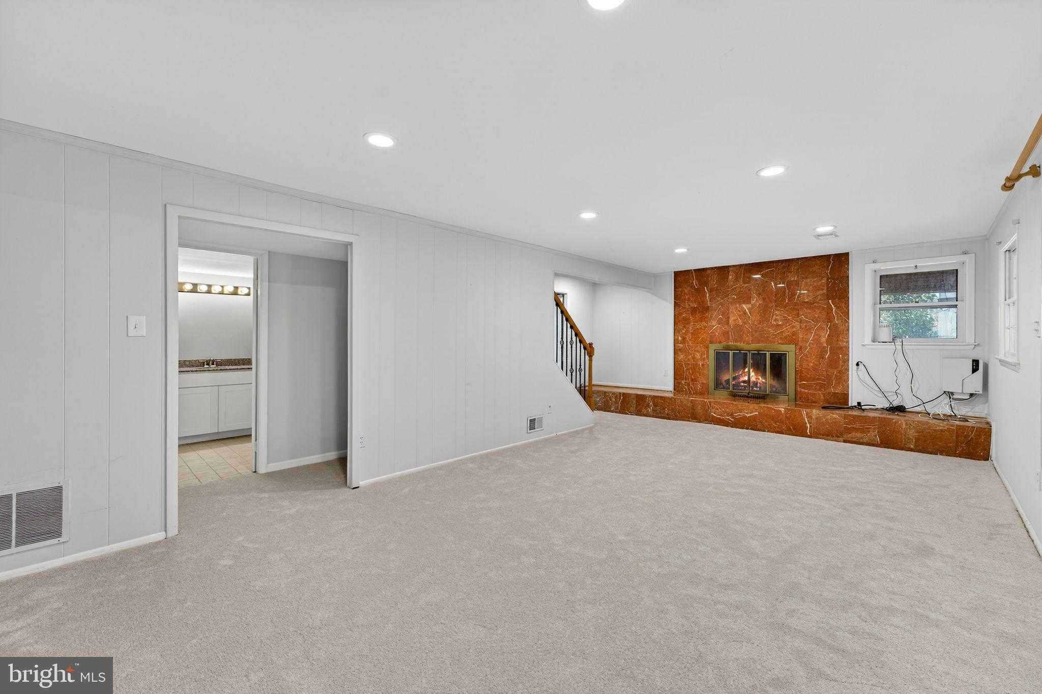 7510 Roxbury Ave photo 40