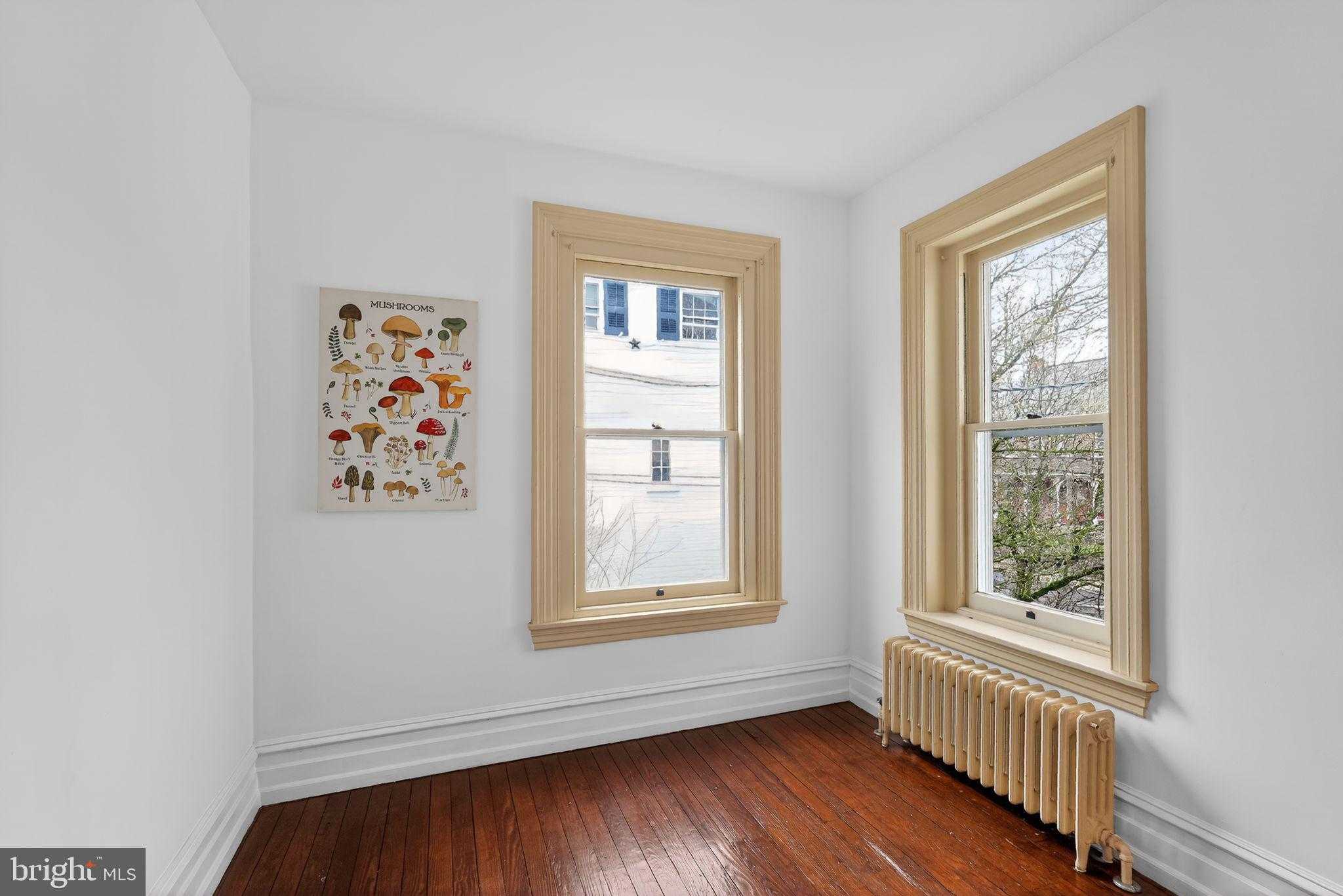 119 S Main St photo 34