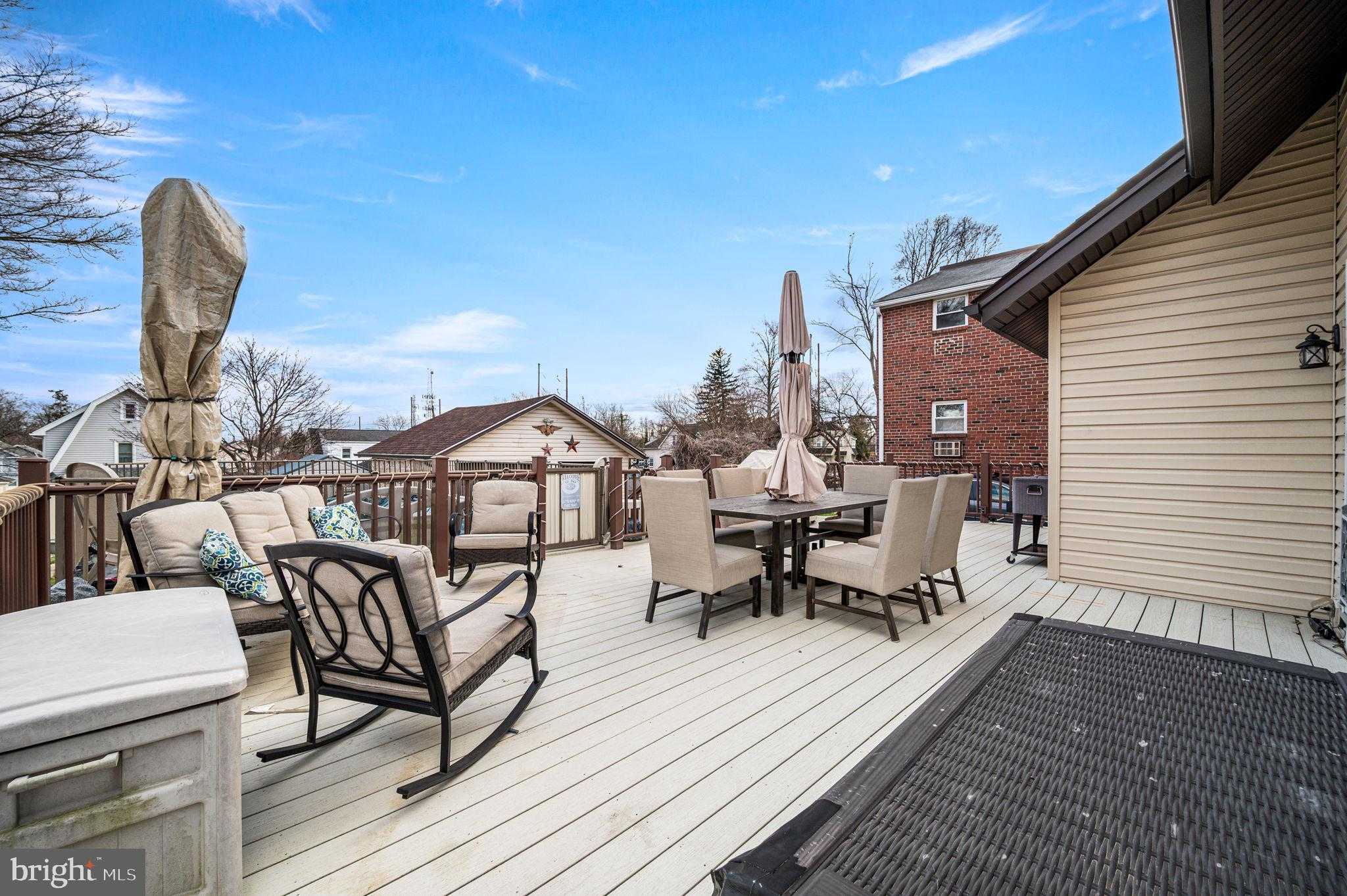 235 Ardmore Ave photo 24