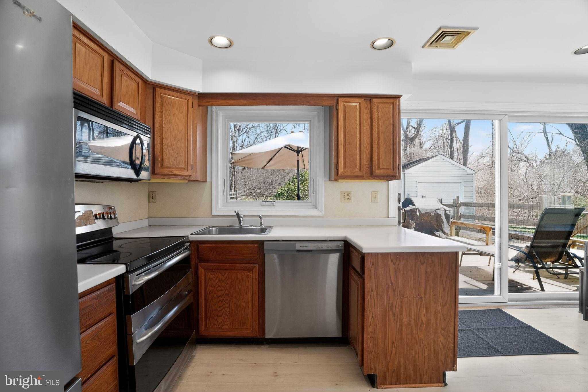 1385 Bittersweet Ln photo 13