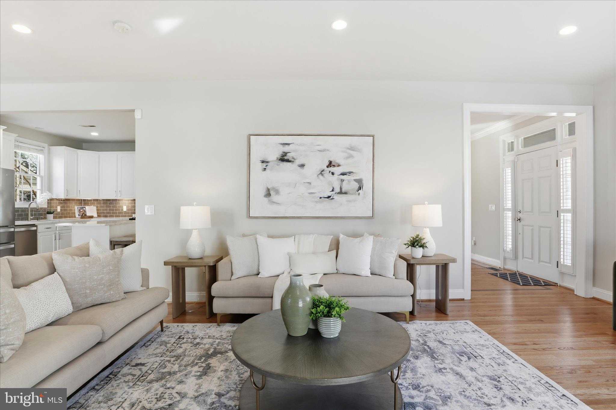 1633 S Taylor St photo 11