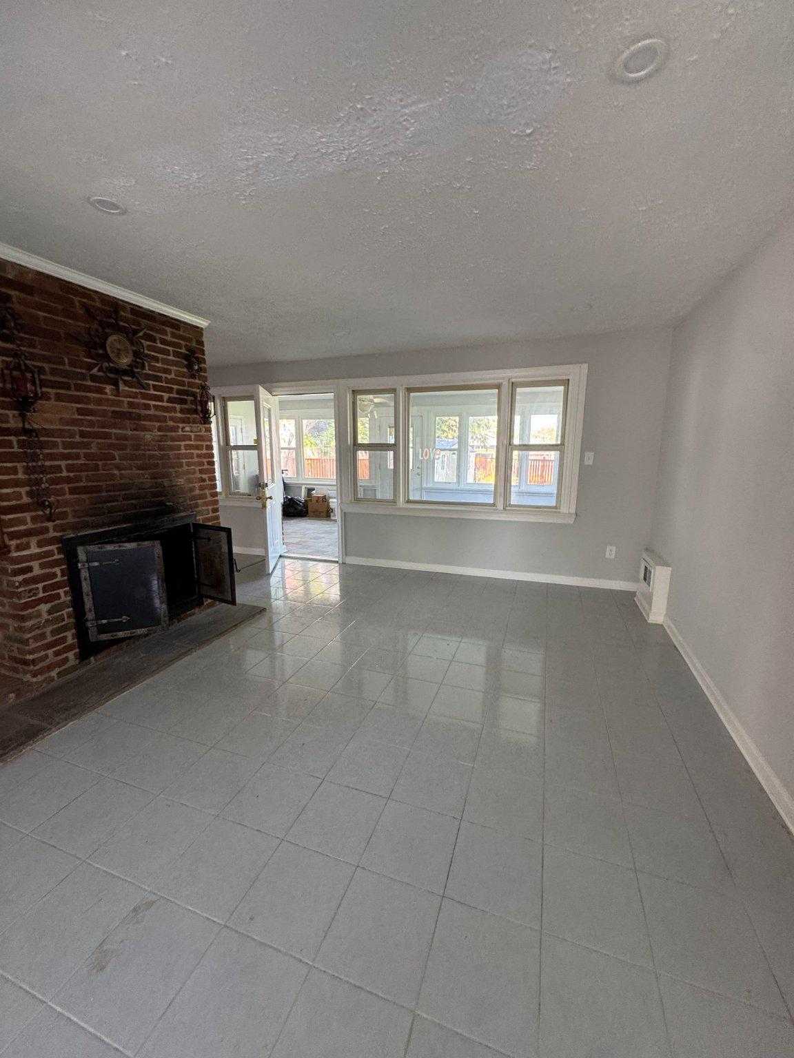 9907 Woodland Dr photo 8