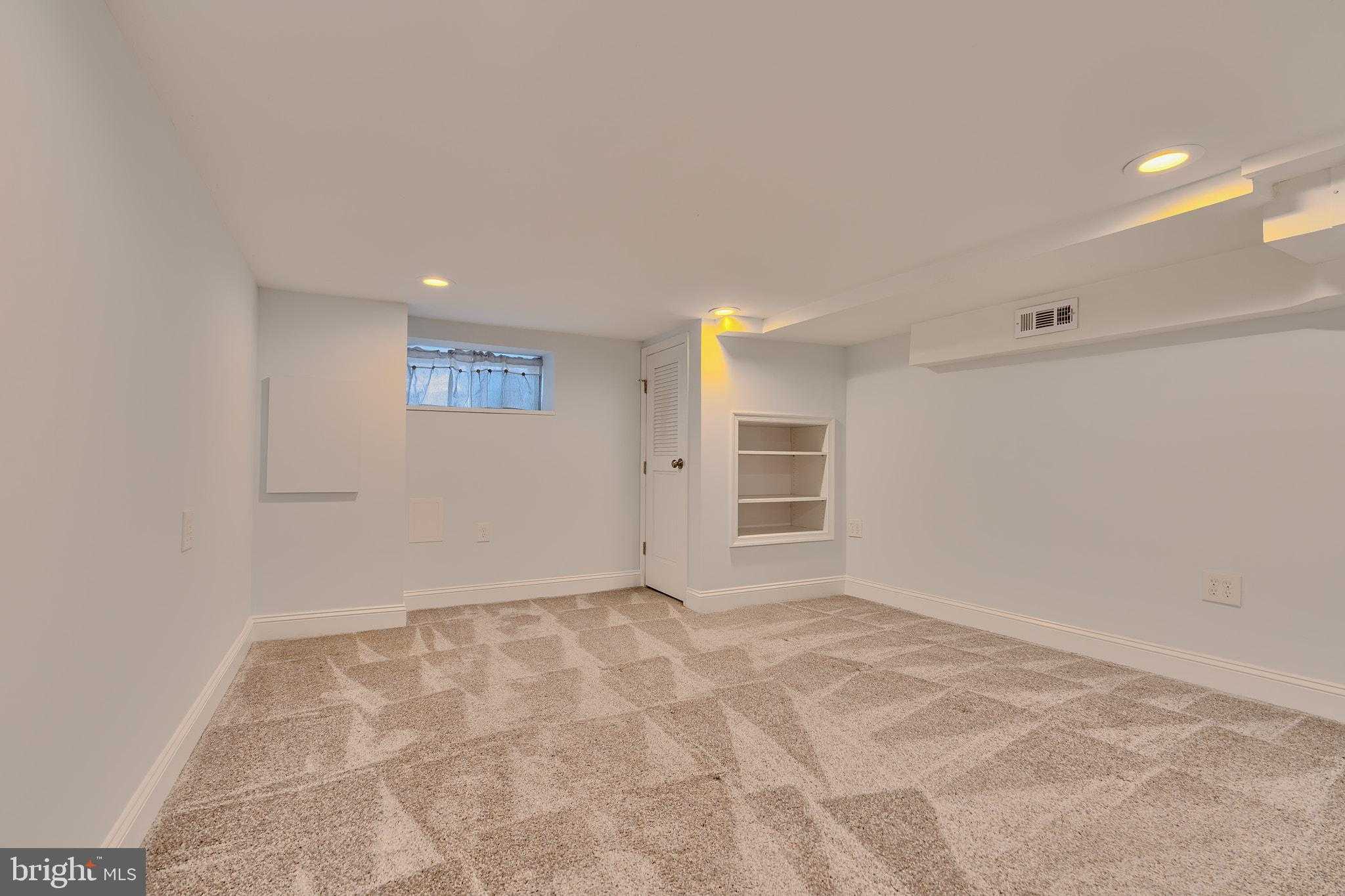 4 S East Ave photo 28