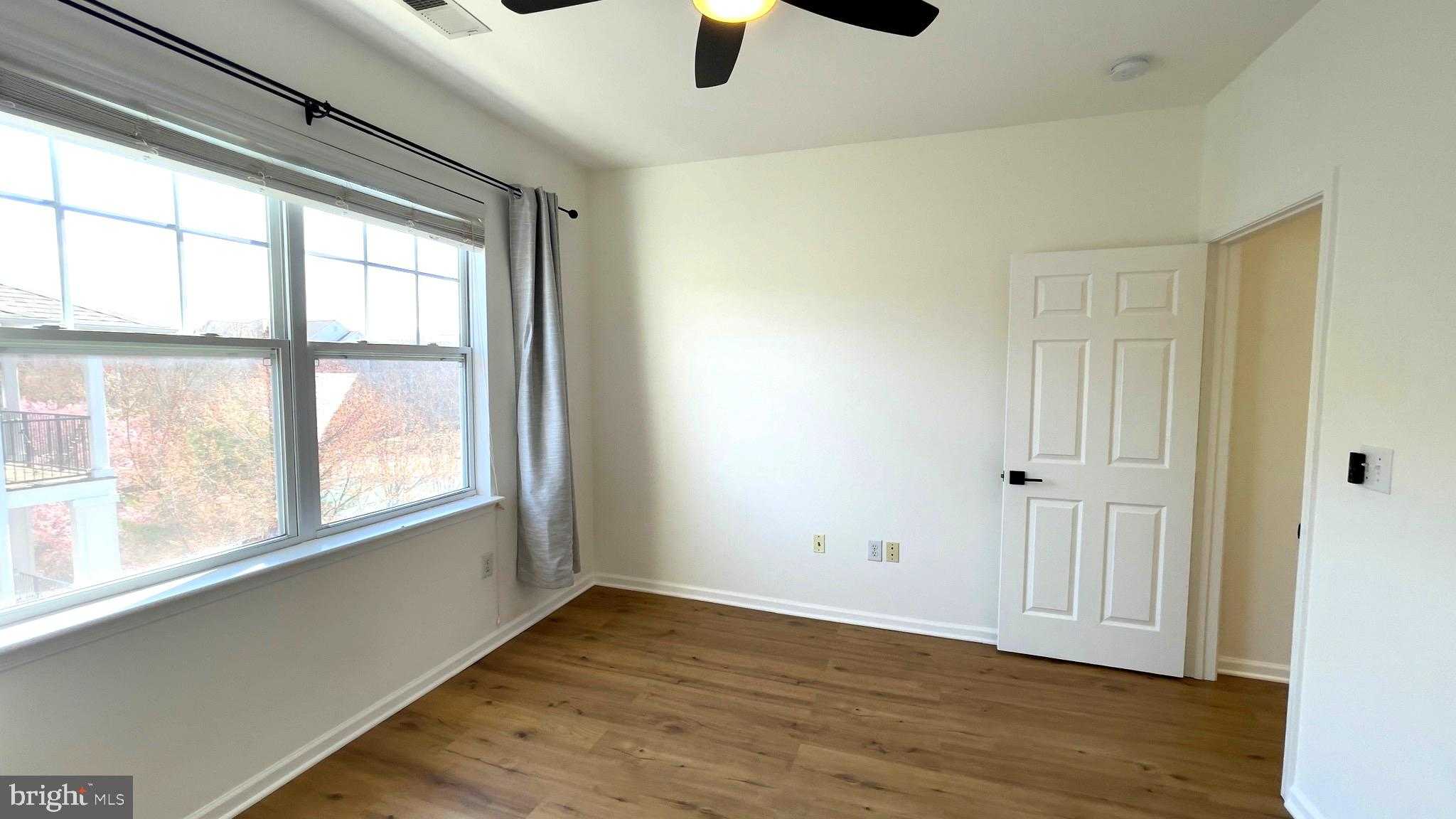 19611 Galway Bay Cir Apt 403 photo 24