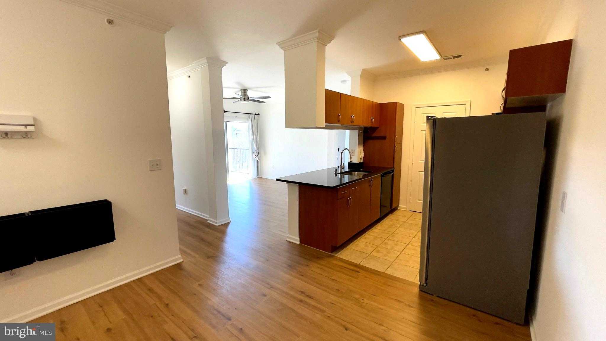 19611 Galway Bay Cir Apt 403 photo 4