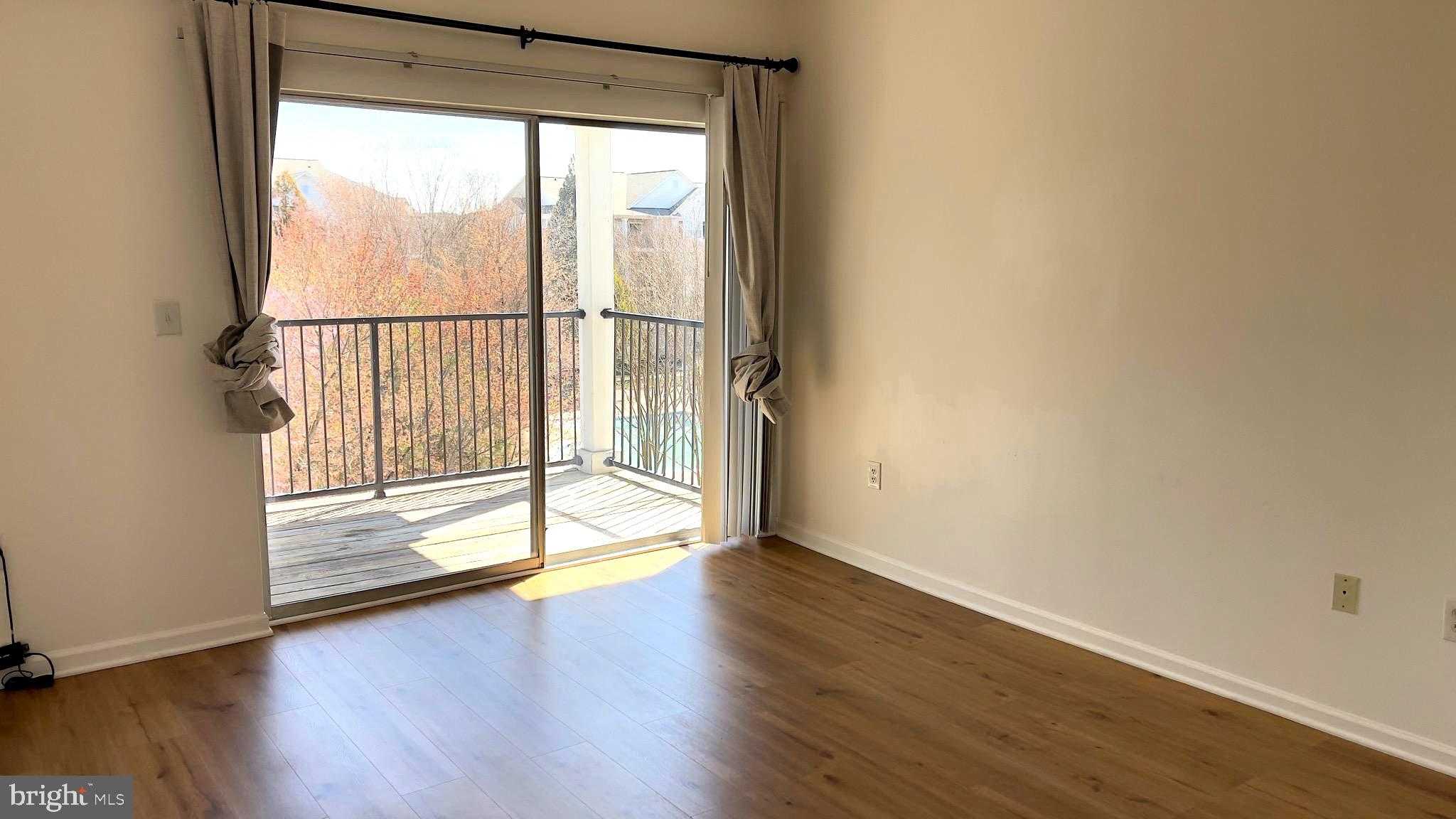 19611 Galway Bay Cir Apt 403 photo 9