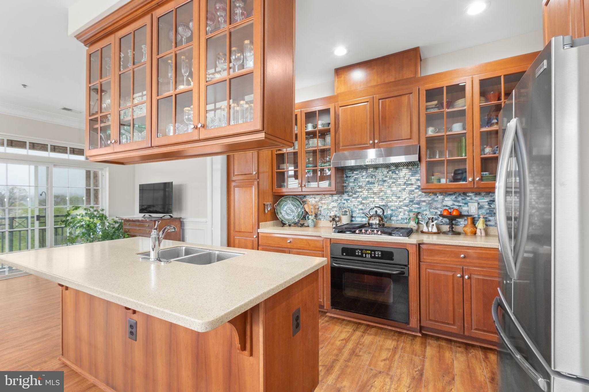 820 Belmont Bay Dr Apt 401 photo 2