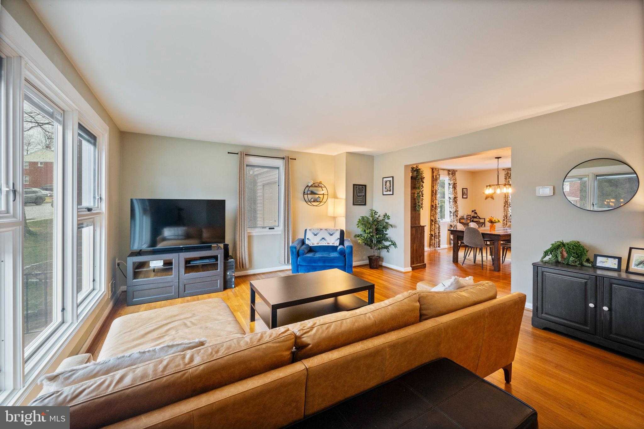 1311 Glenmont Rd photo 3