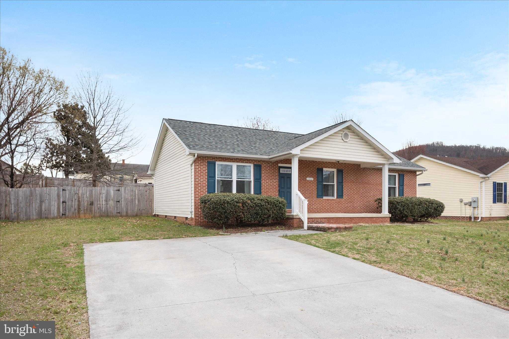 1112 Ashby St photo 30