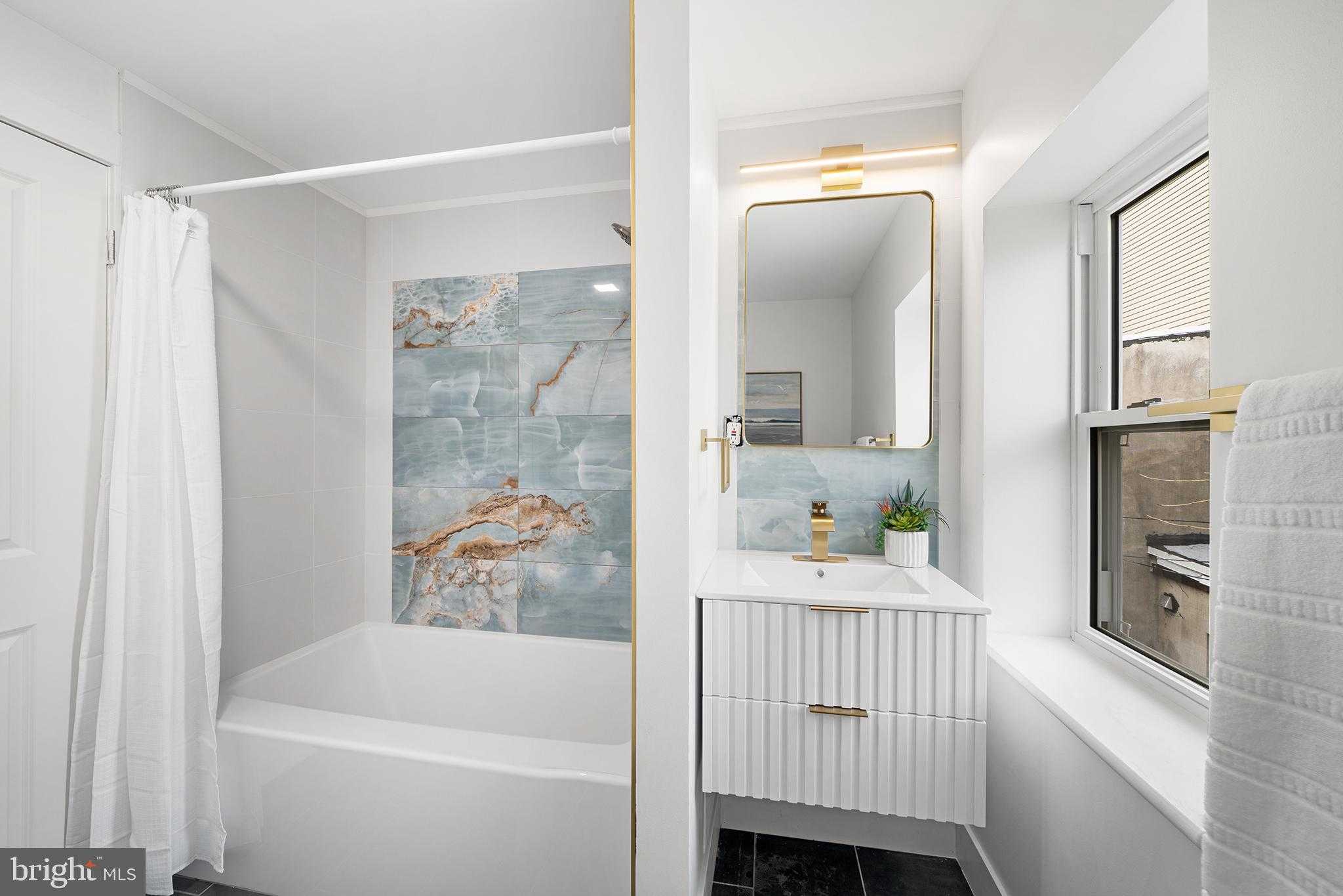 335 Greenwich St photo 22