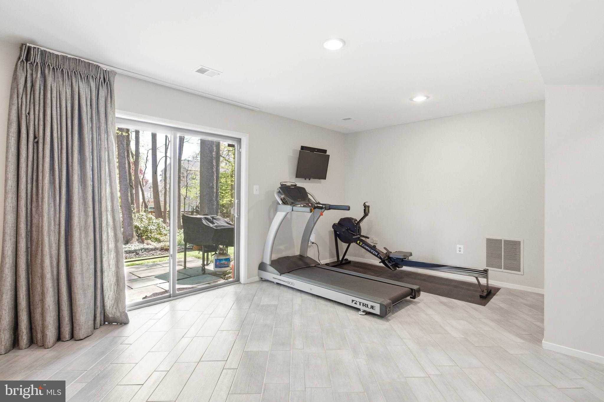 9615 Tinsmith Ln photo 33