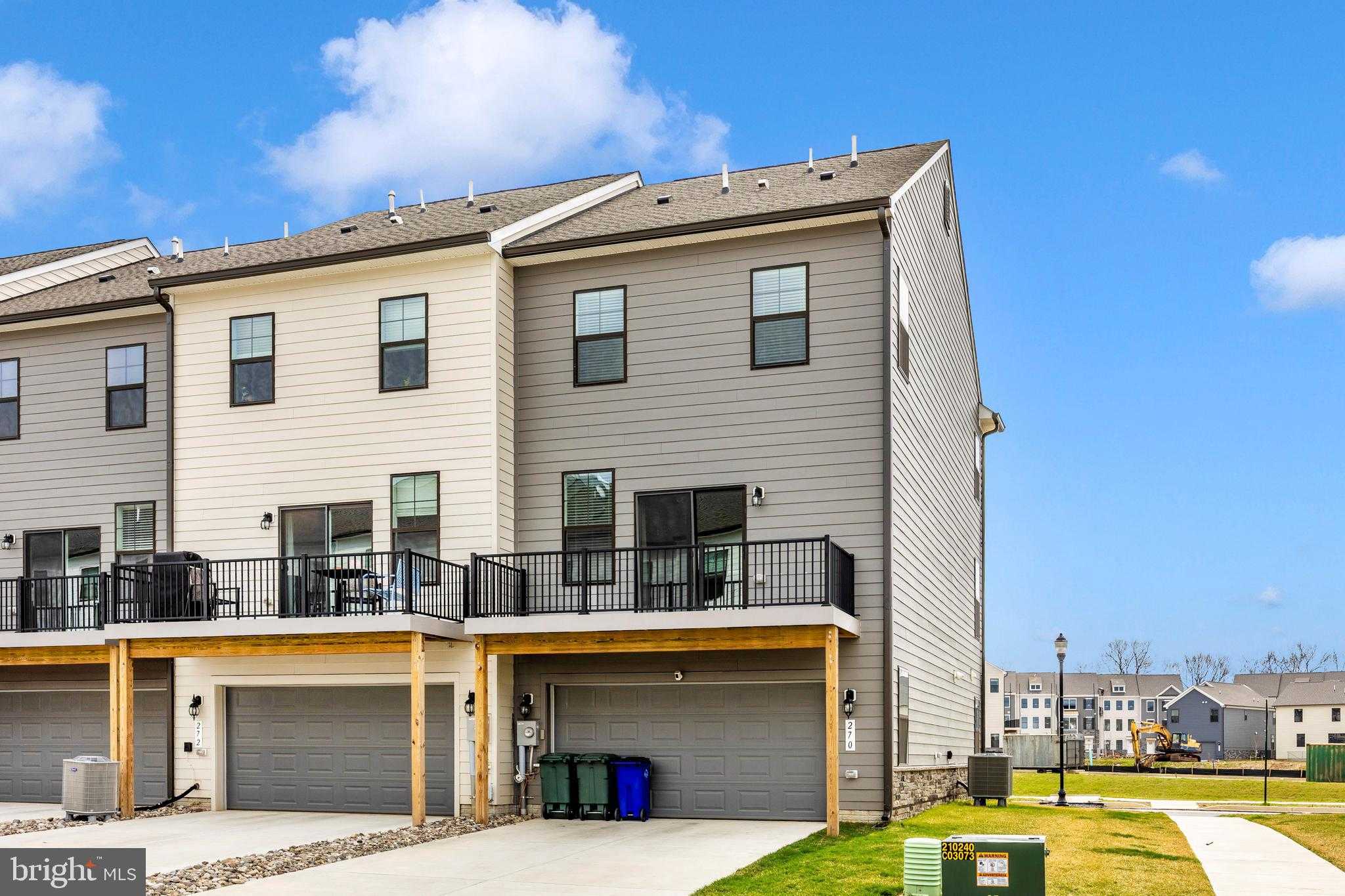 270 Ensemble Way photo 43