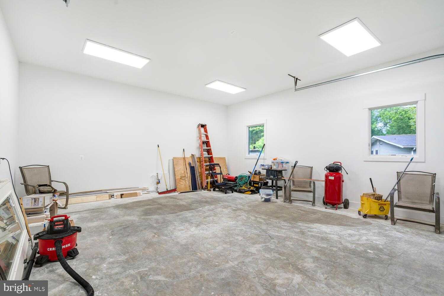 13711 Joyce Rd photo 32