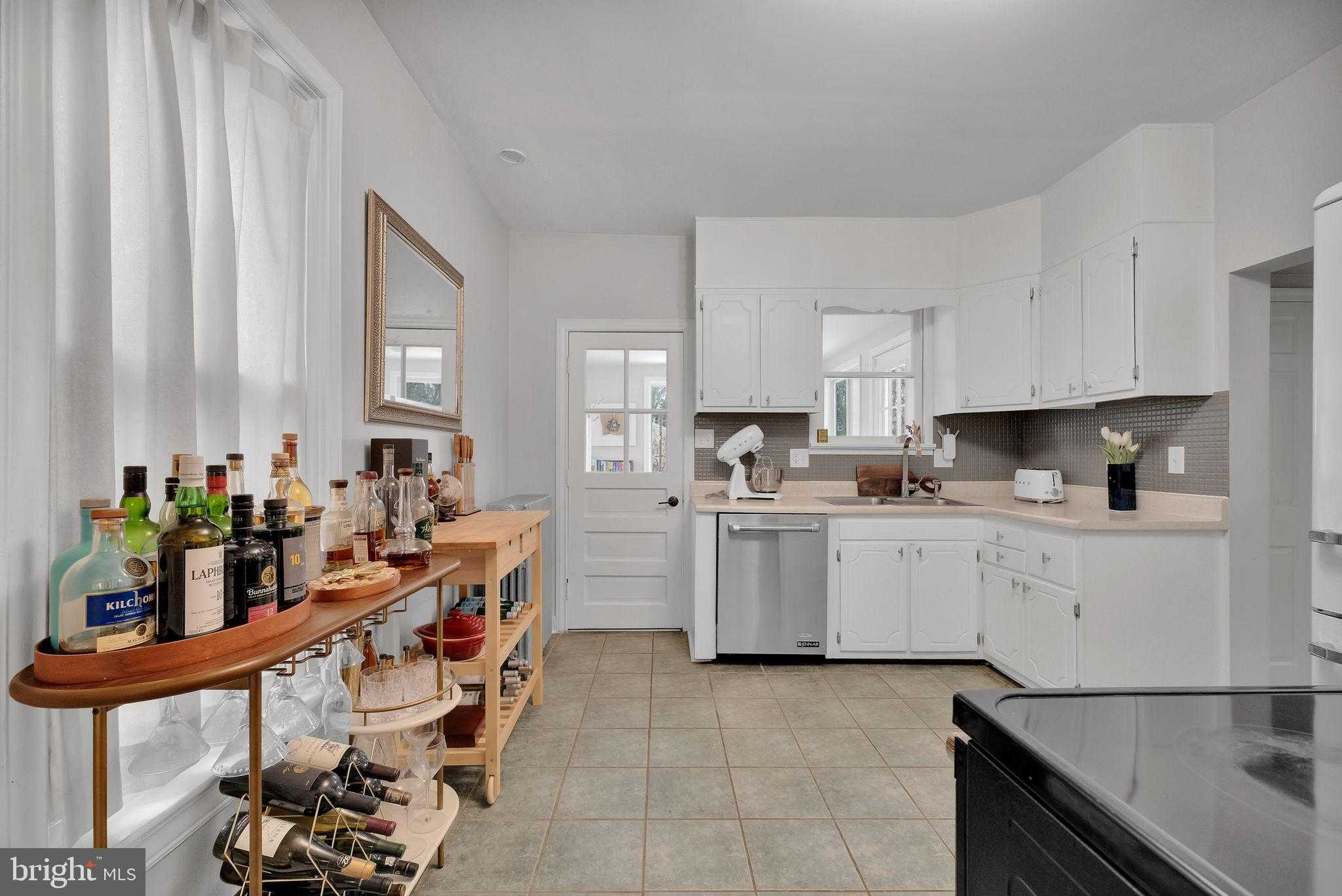 4810 Fox St photo 13