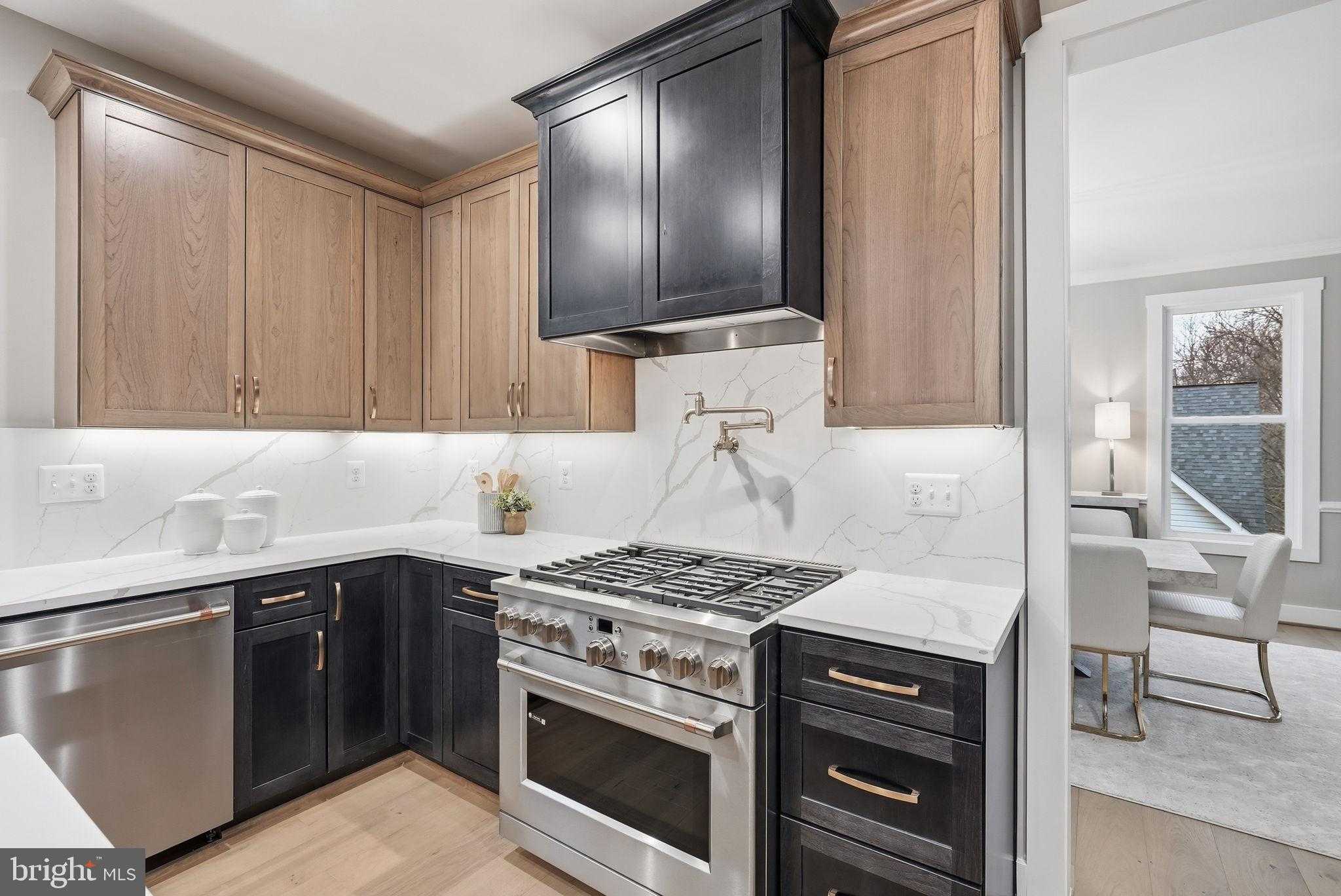 3410 Burrows Ave photo 4