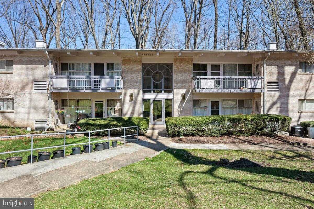 7740 Donnybrook CT Apt 3 photo 3