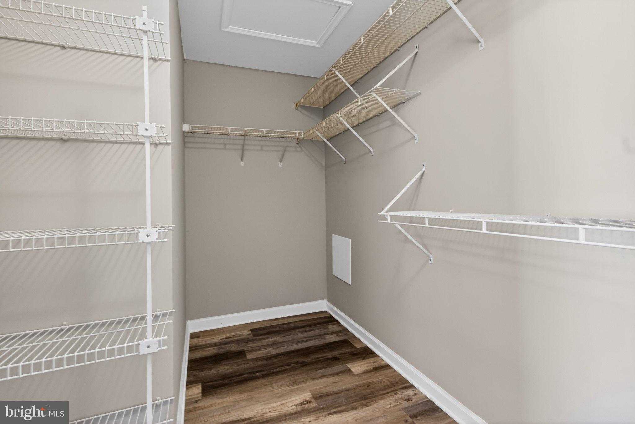 9963 Sherwood Farm Rd photo 37