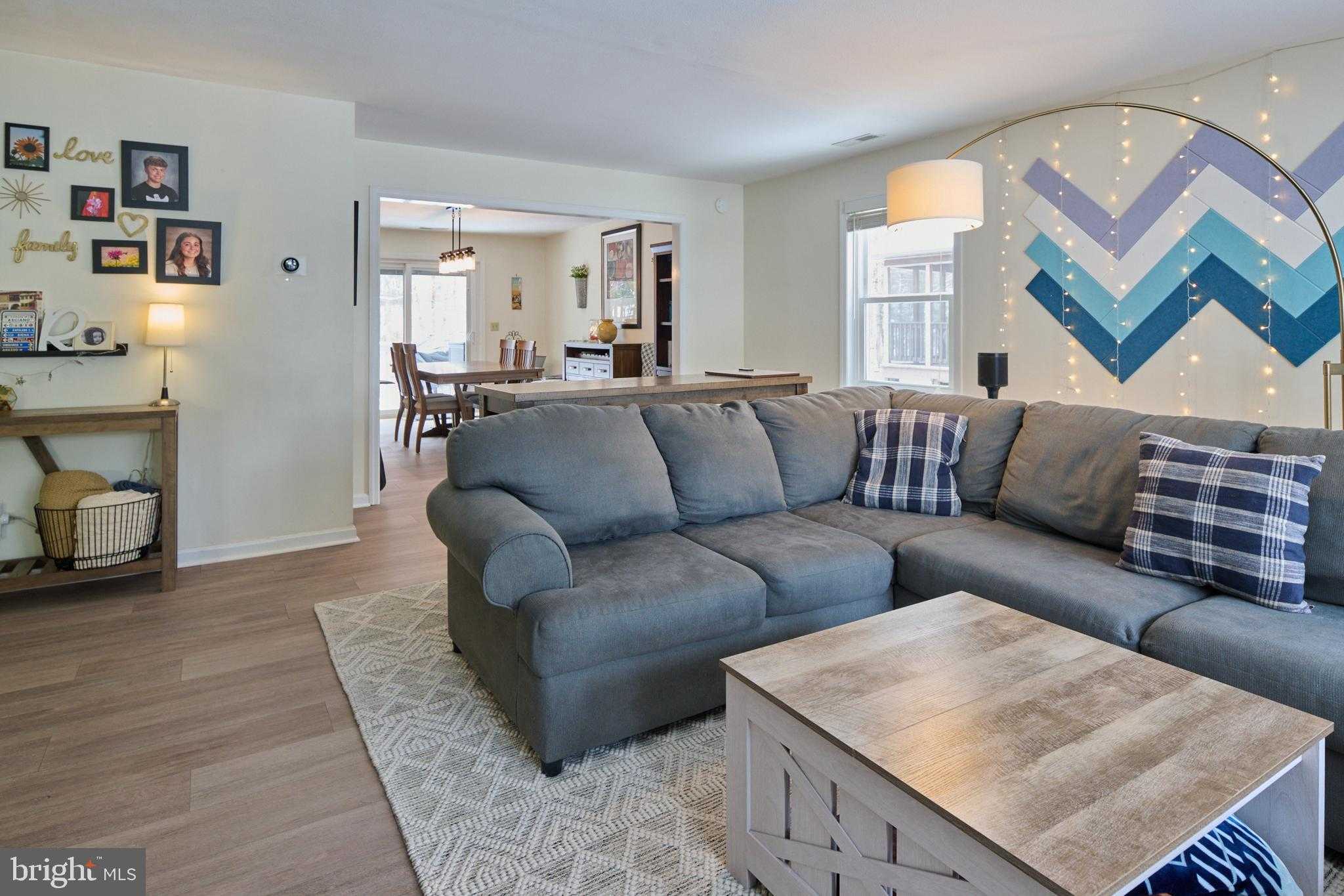 681 Berkshire Dr photo 7