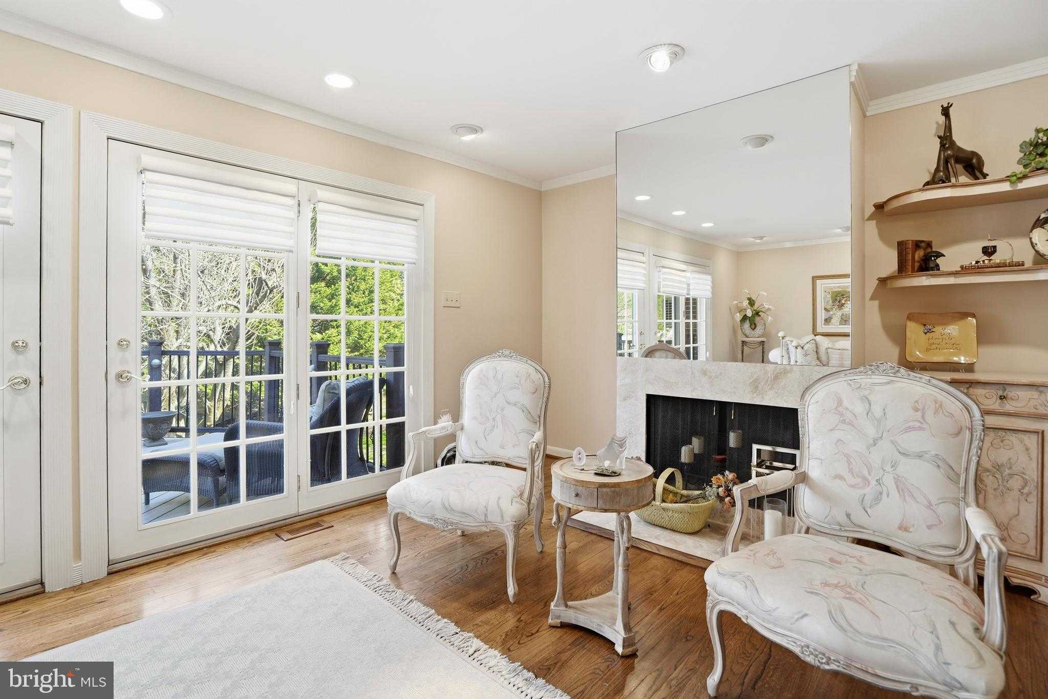 5 Columbine CT photo 17