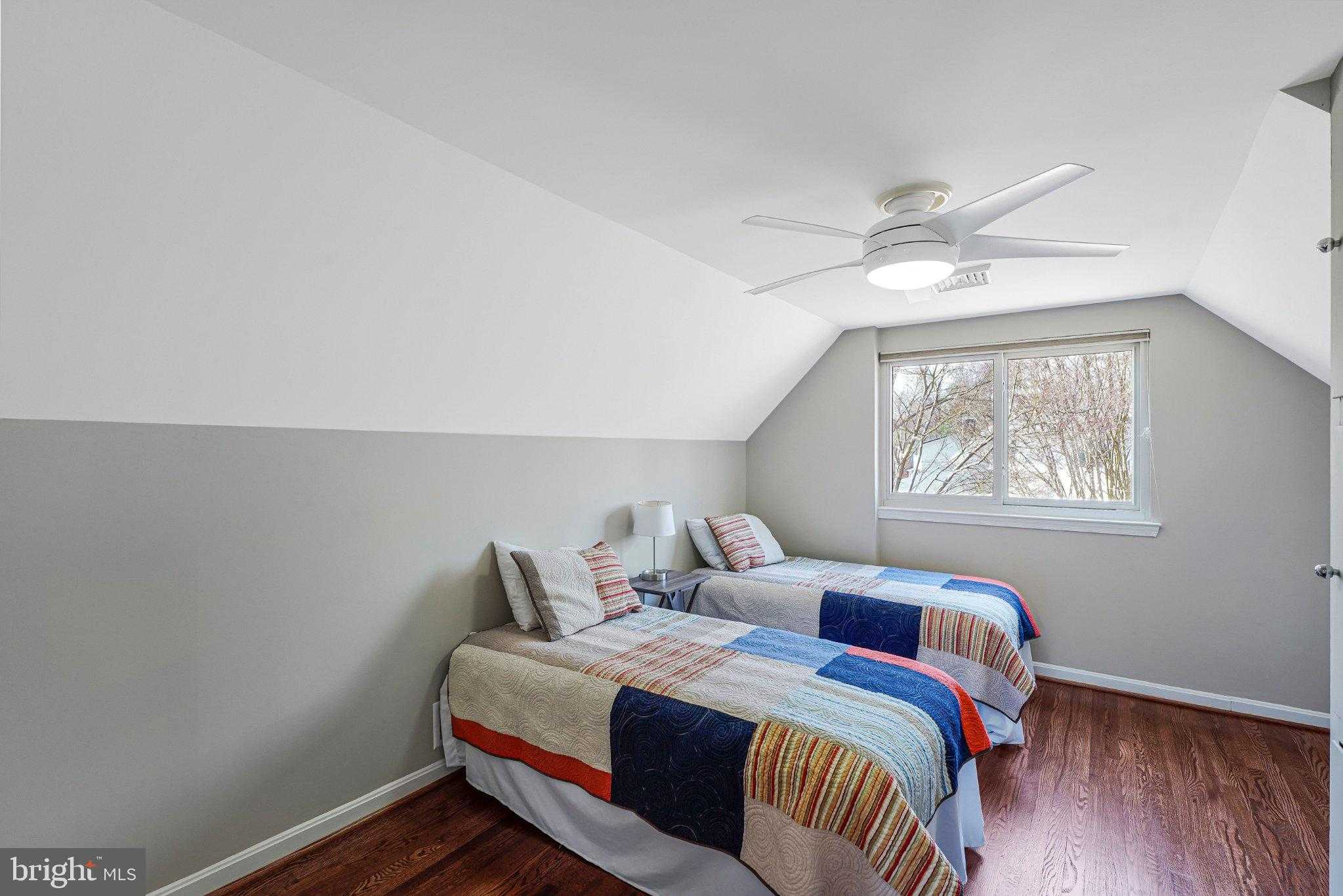 8806 Cromwell Dr photo 25