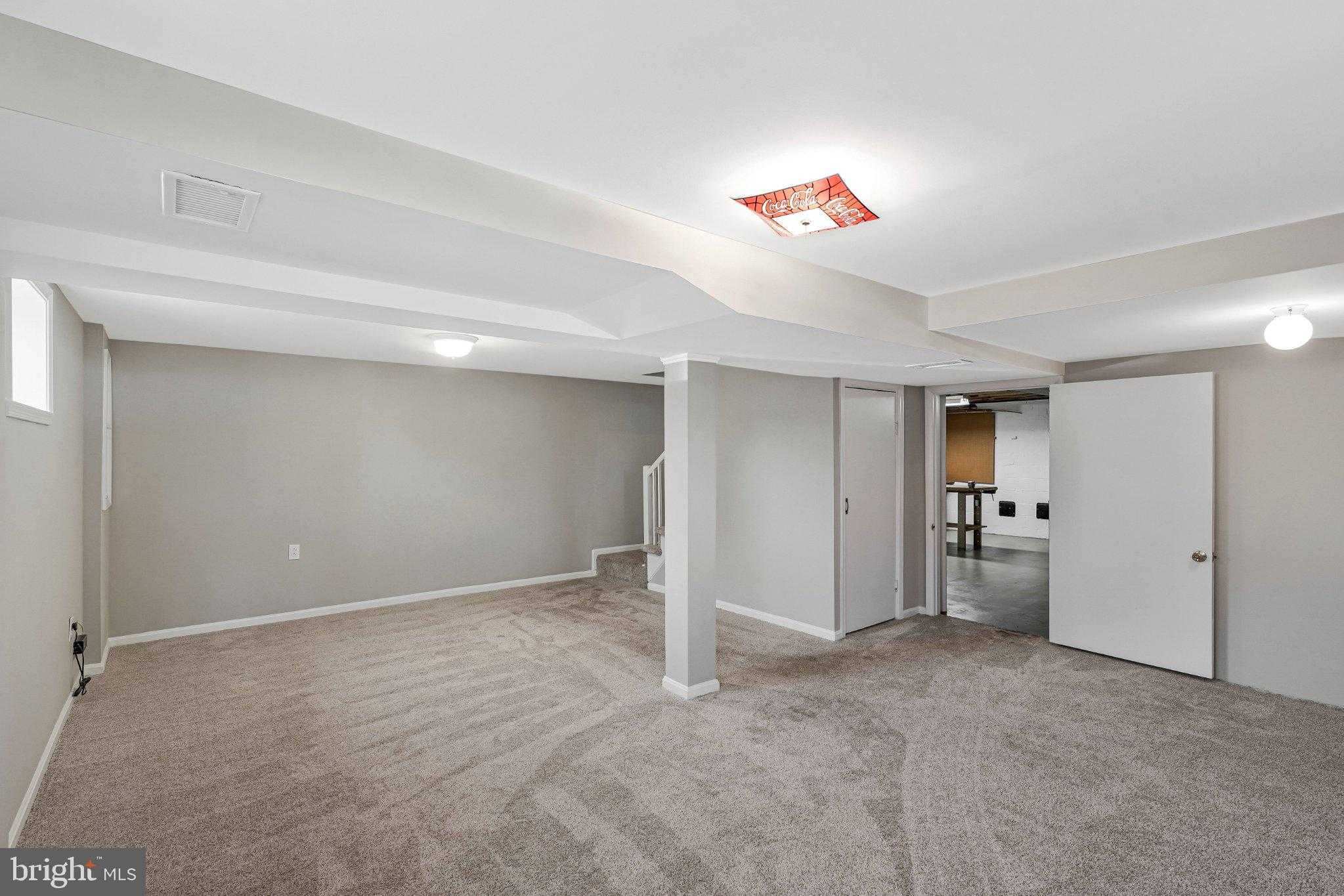 8806 Cromwell Dr photo 28