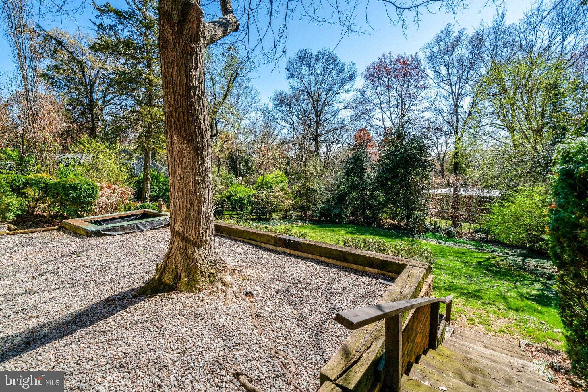 7400 Rebecca Dr photo 40