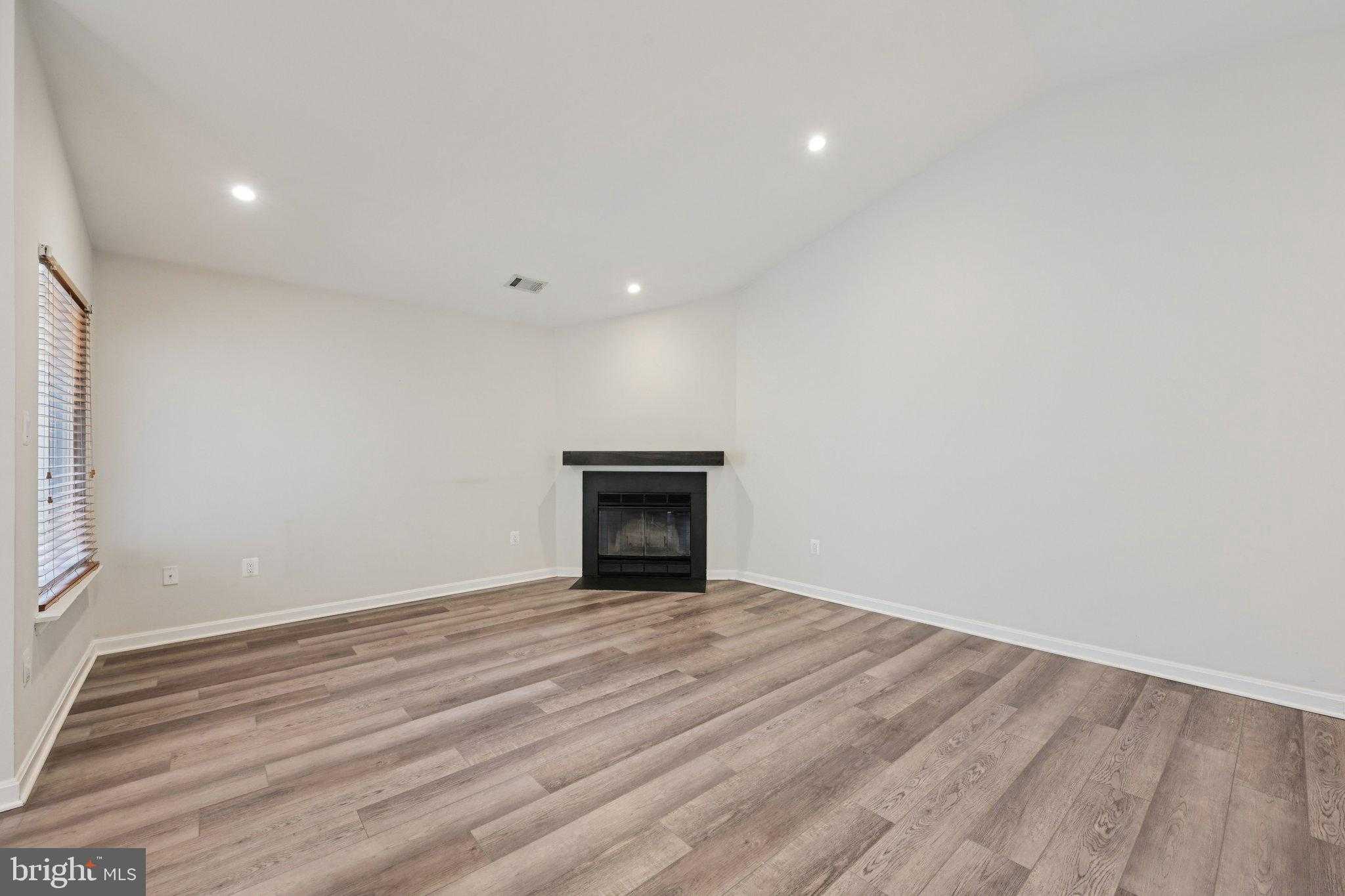 2104 Whitehall Rd Unit 2b photo 8