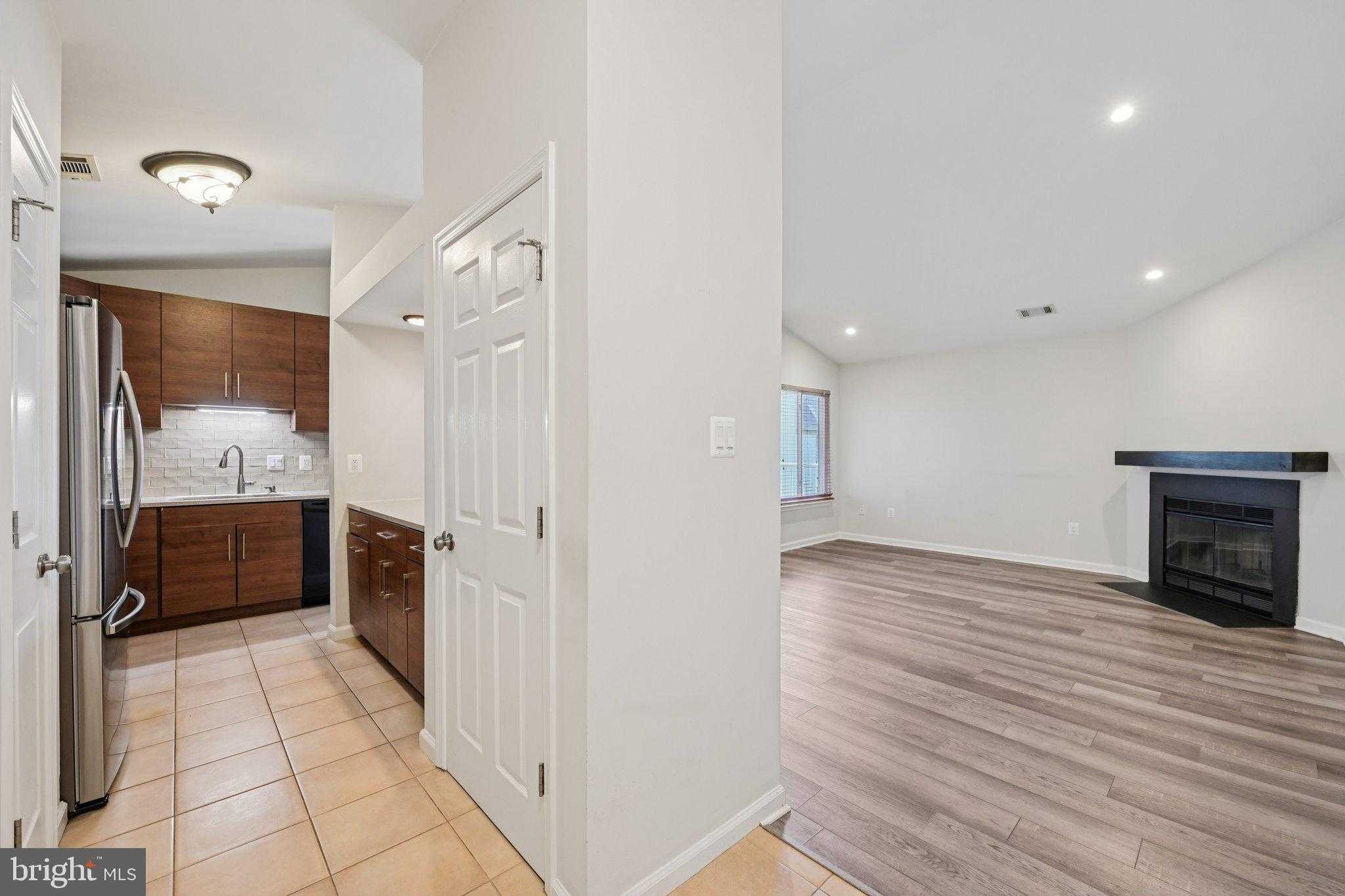 2104 Whitehall Rd Unit 2b photo 9