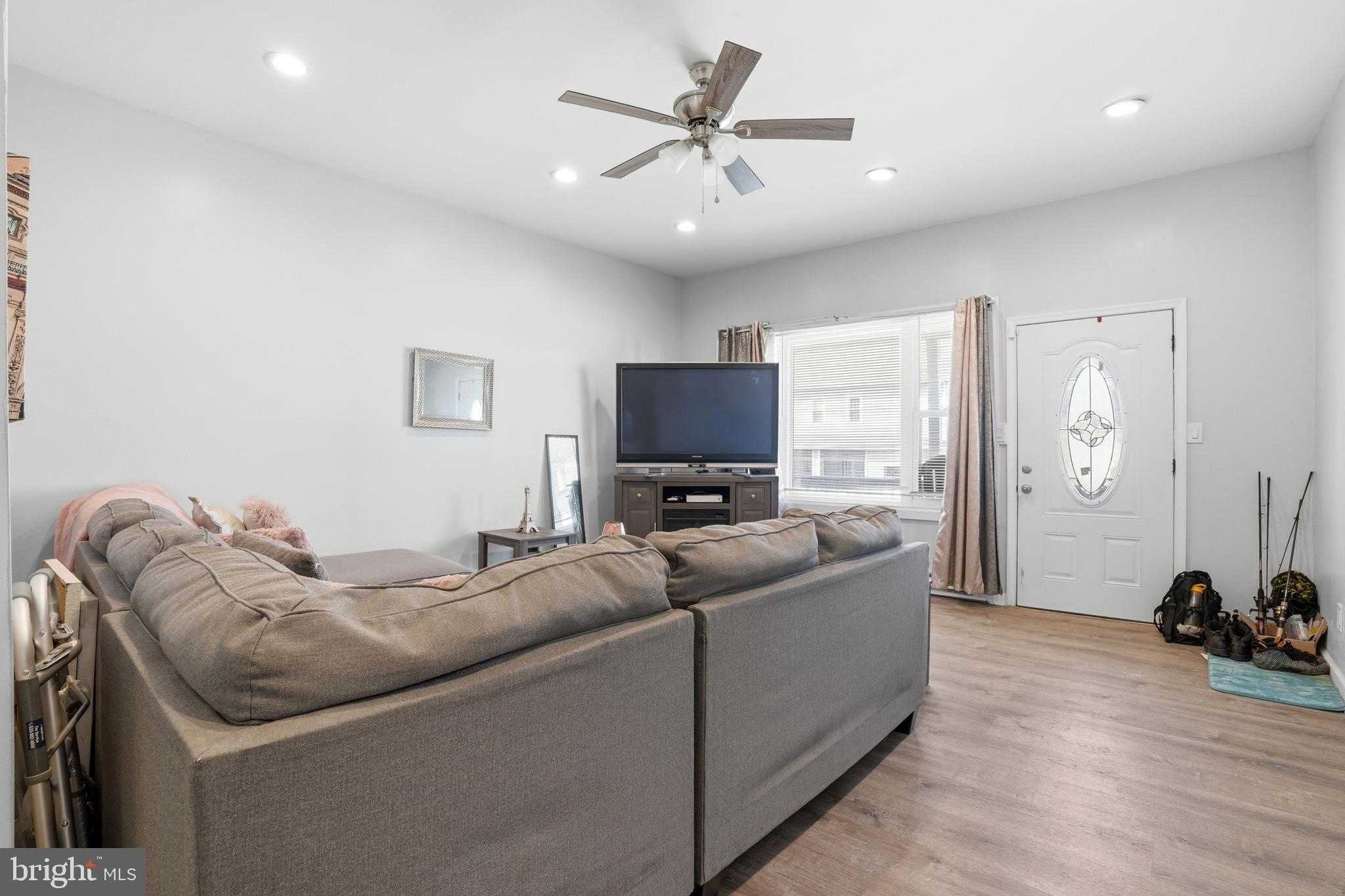 234 E Patterson St photo 5